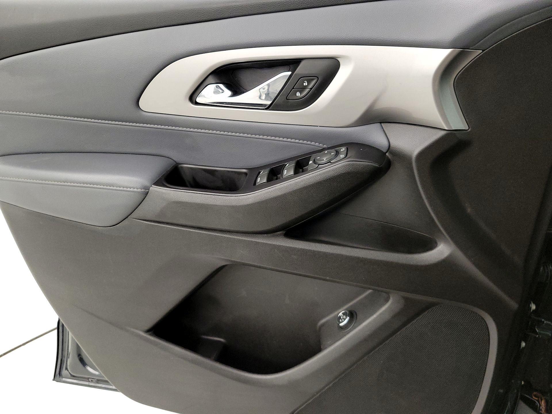 Thumbnail: 2019 Chevrolet Traverse - 12