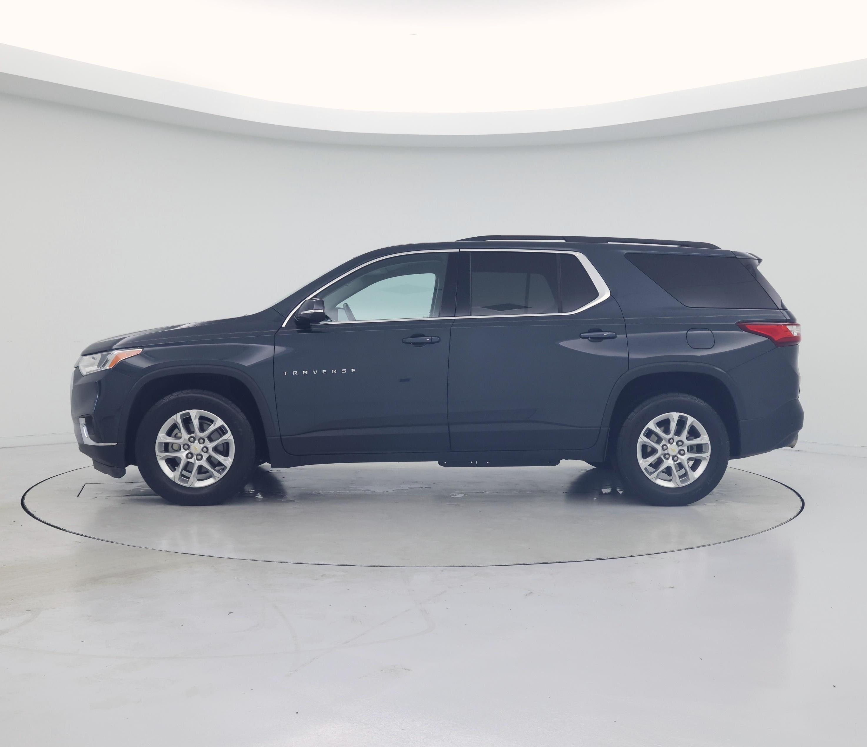 Thumbnail: 2019 Chevrolet Traverse - 3