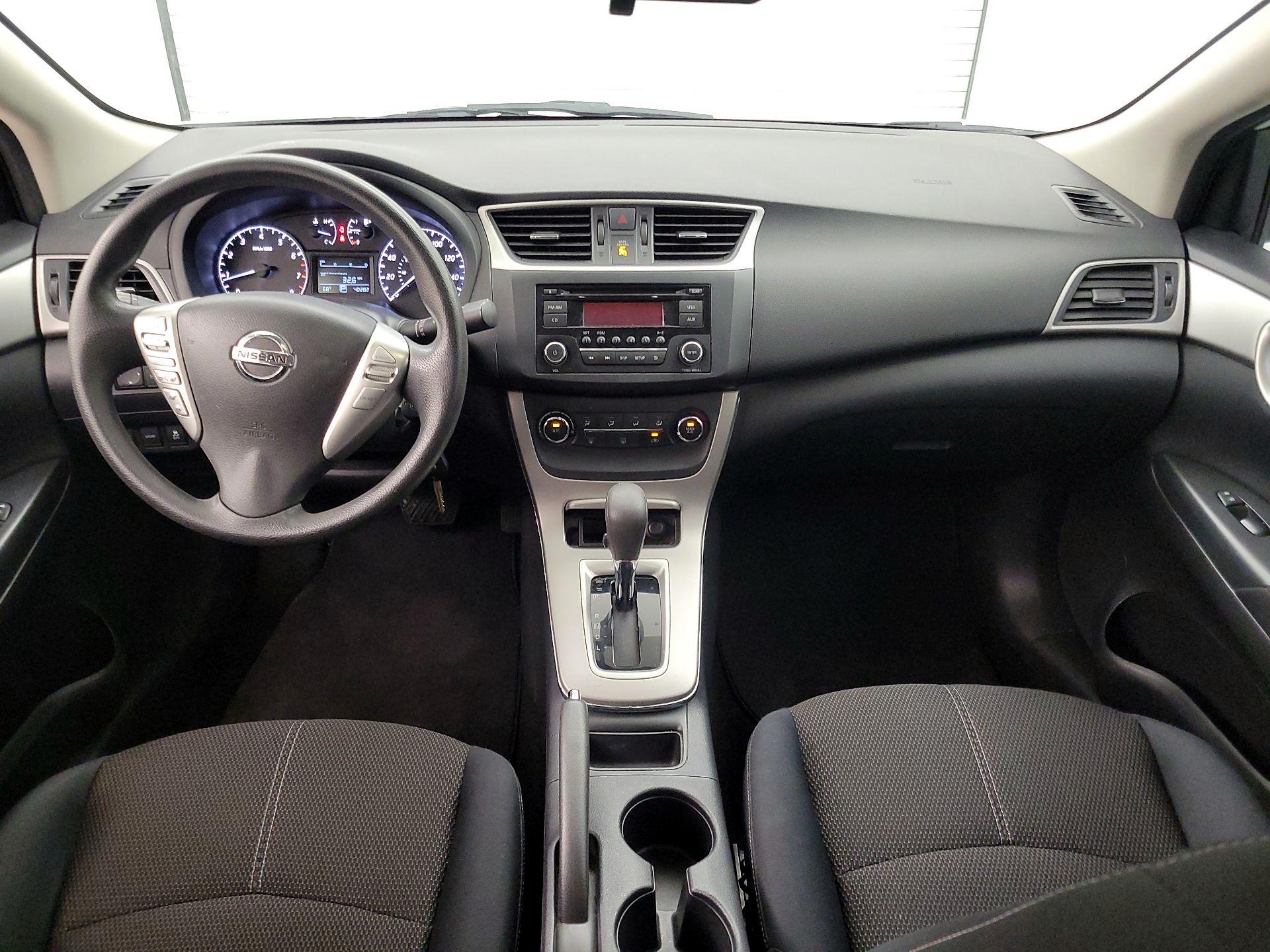 Thumbnail: 2015 Nissan Sentra - 9
