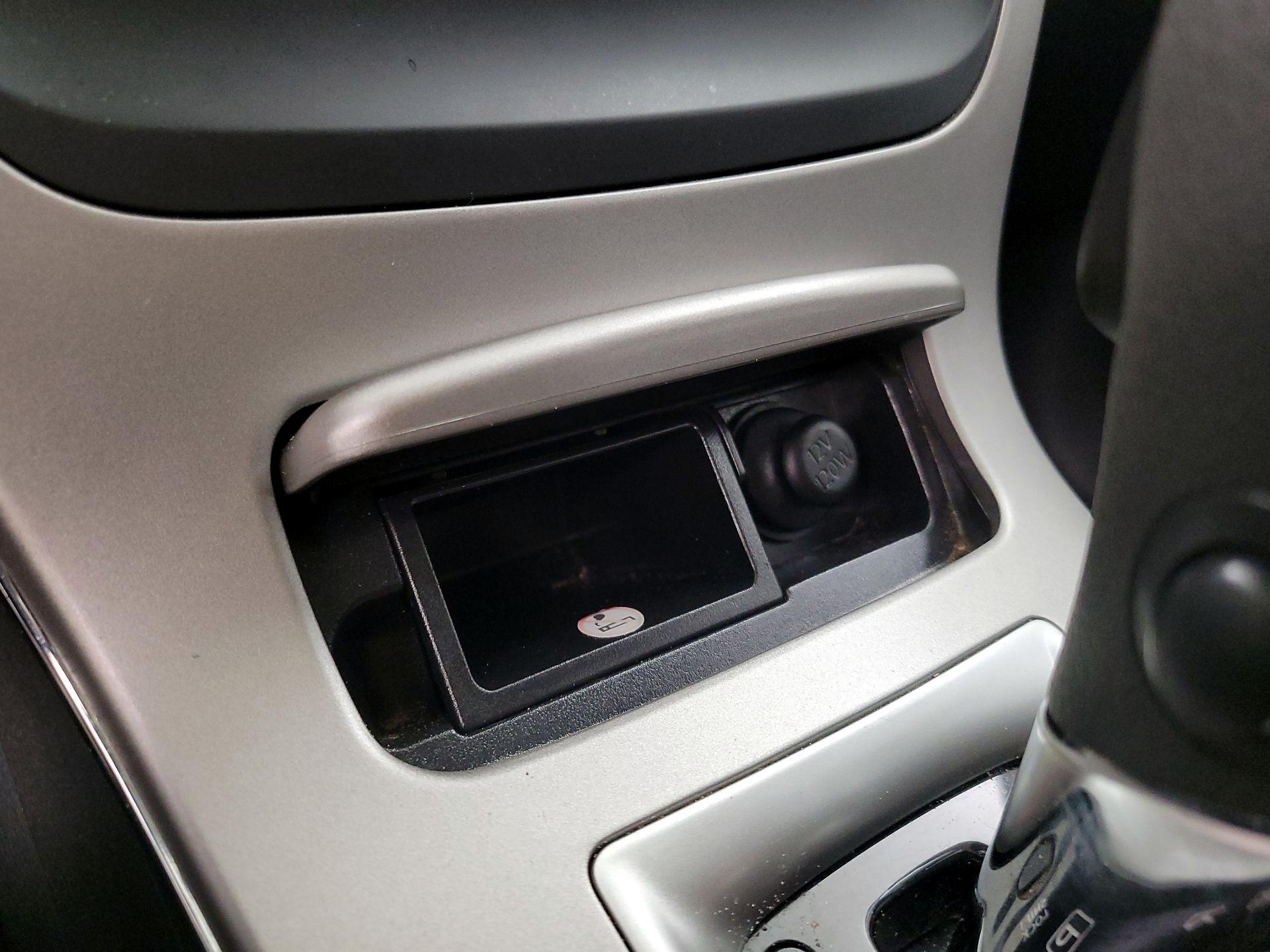 Thumbnail: 2015 Nissan Sentra - 17