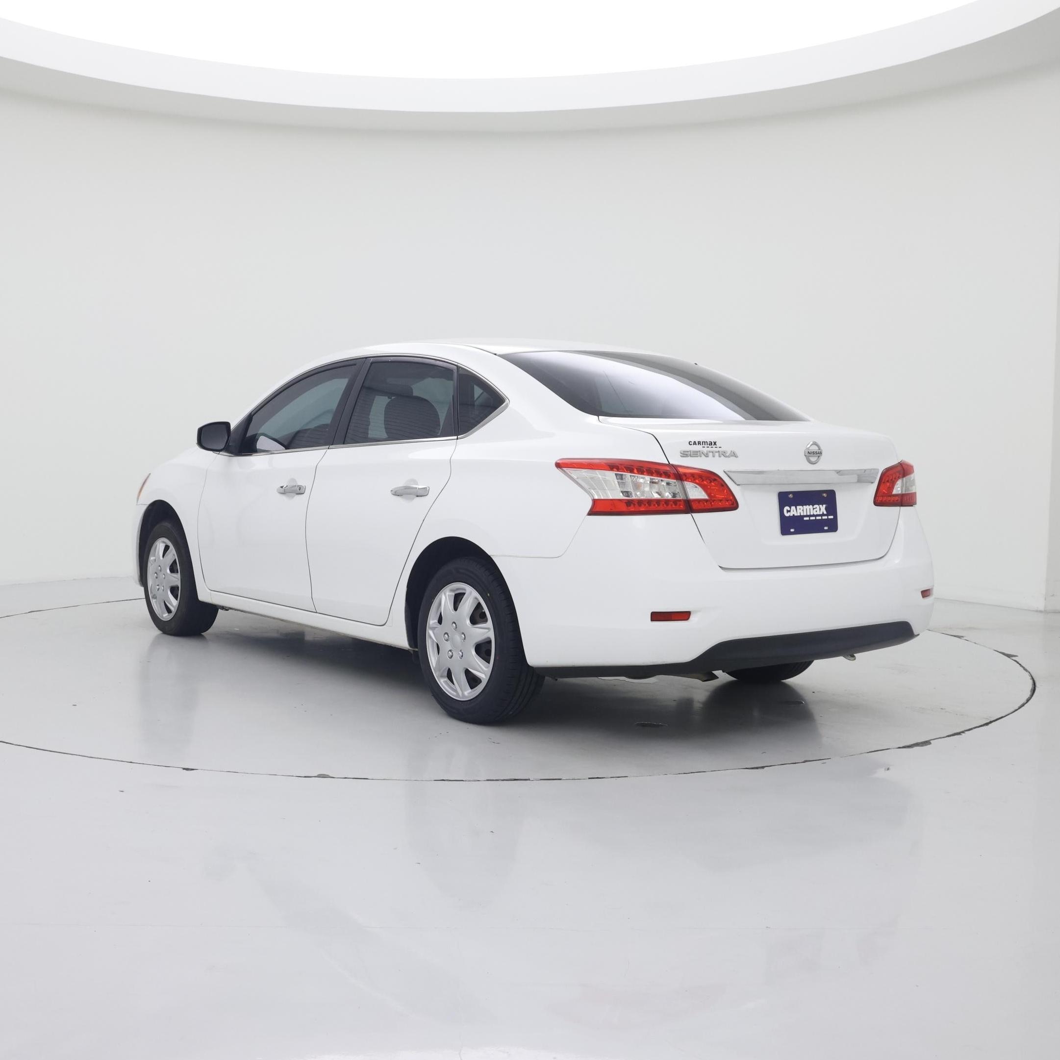 Thumbnail: 2015 Nissan Sentra - 2