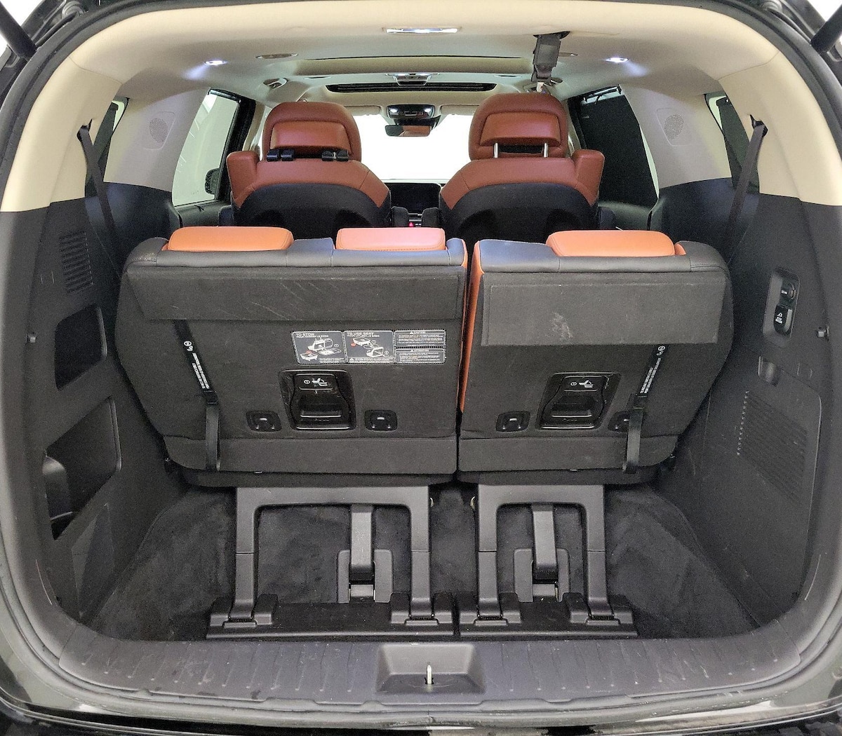 Trunk/Cargo (Seats Up)