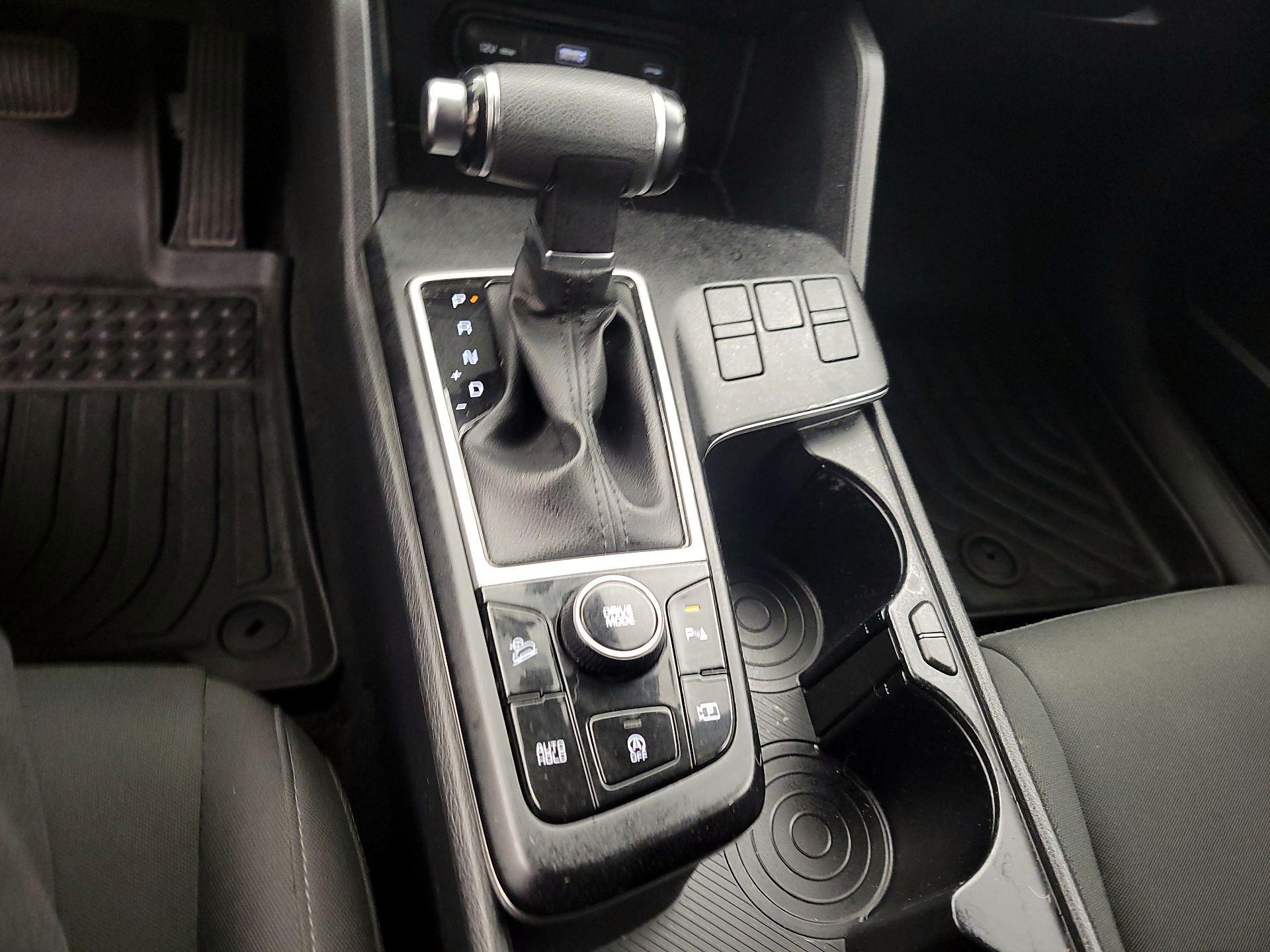 Thumbnail: 2023 Kia Sportage - 17