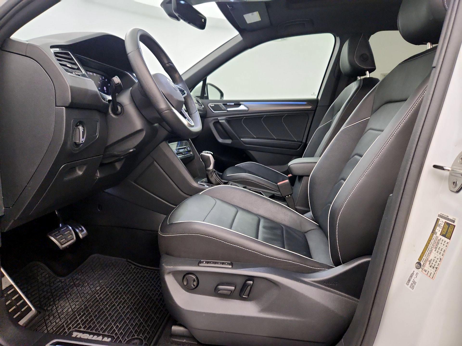 Thumbnail: 2024 Volkswagen Tiguan - 11