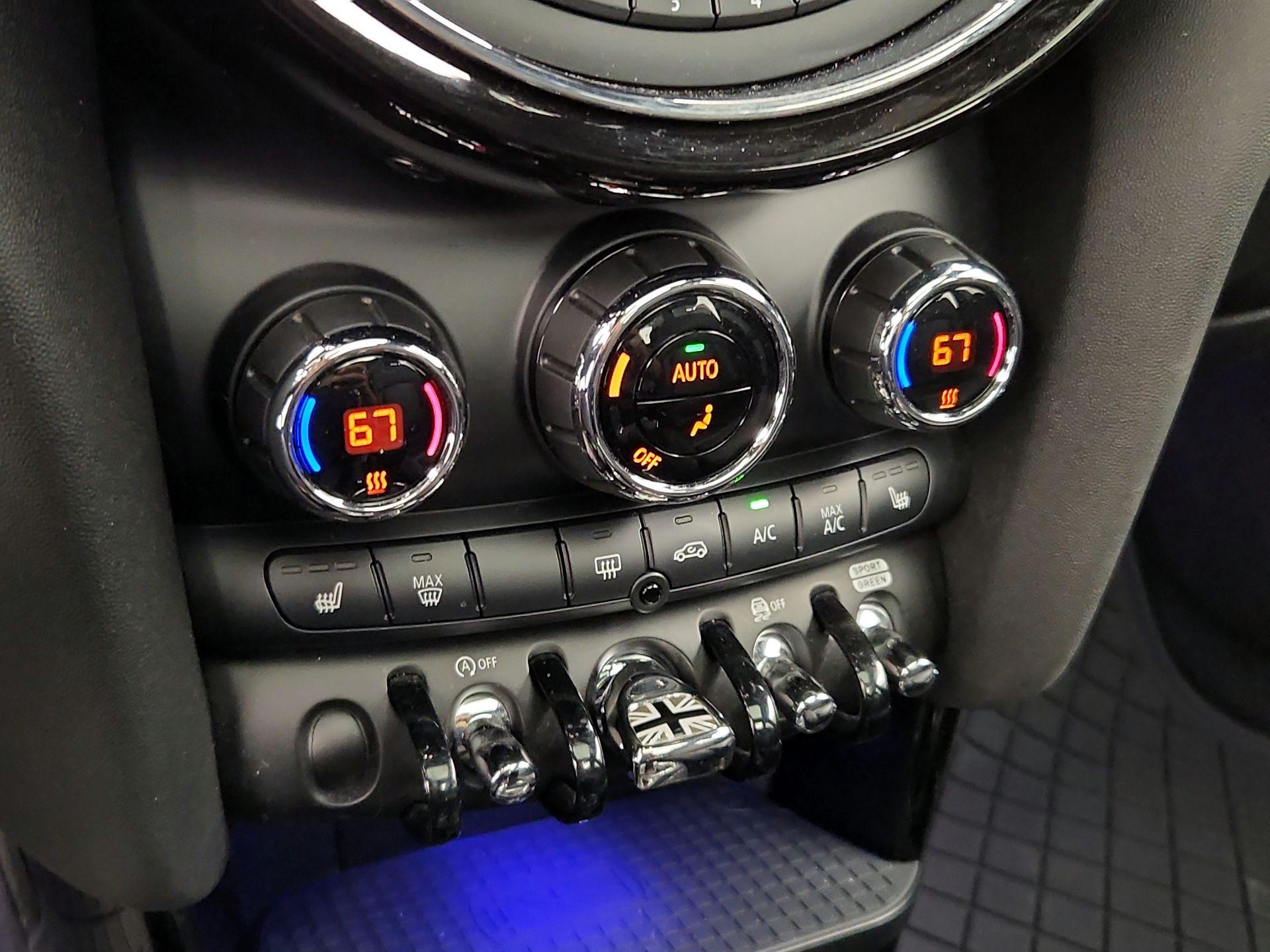 Thumbnail: 2021 MINI Cooper Hardtop - 16