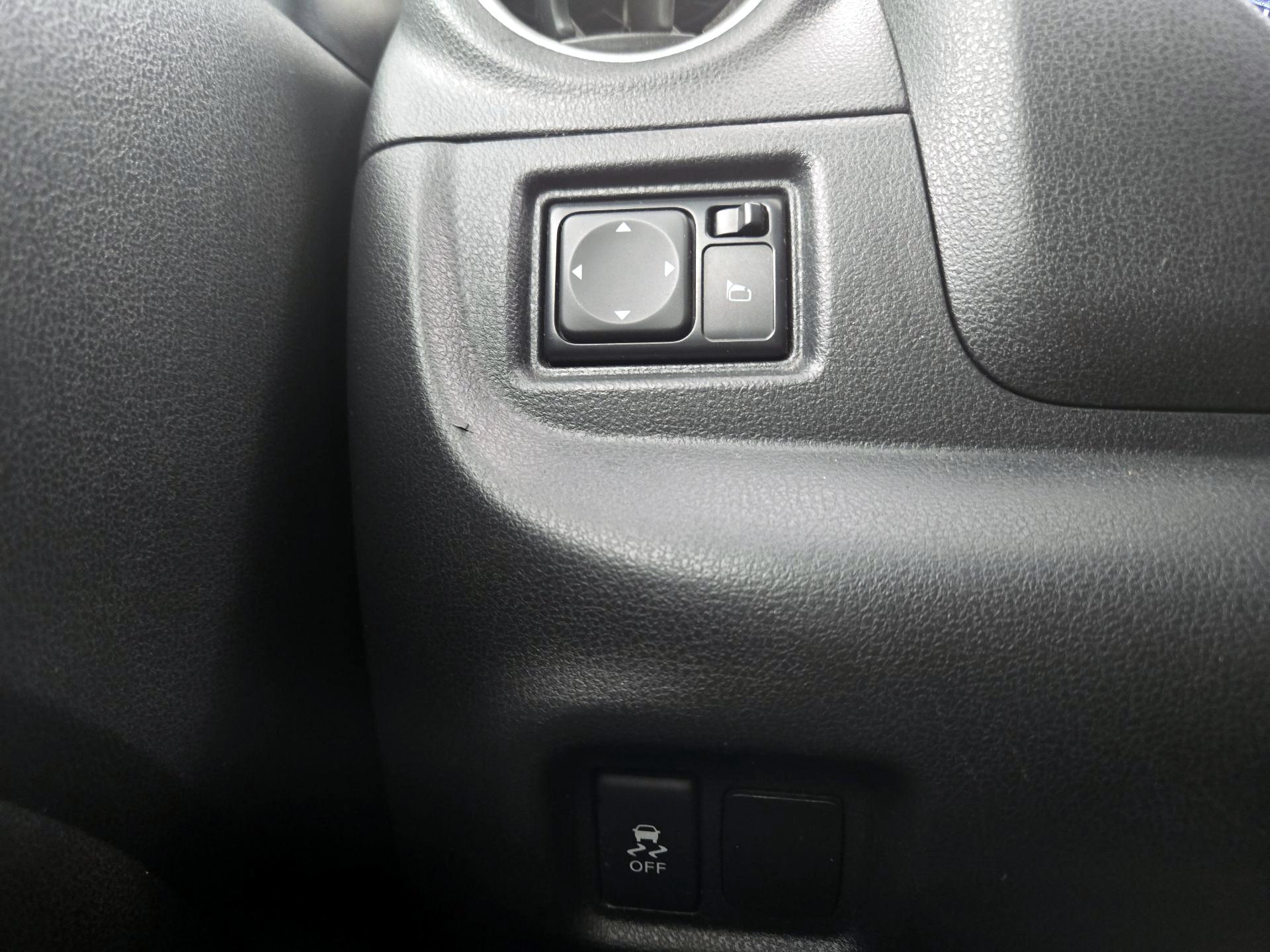 Thumbnail: 2019 Nissan Versa - 13