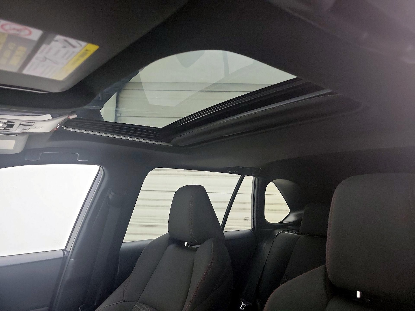 2022 Toyota RAV4 SE - Photo 20