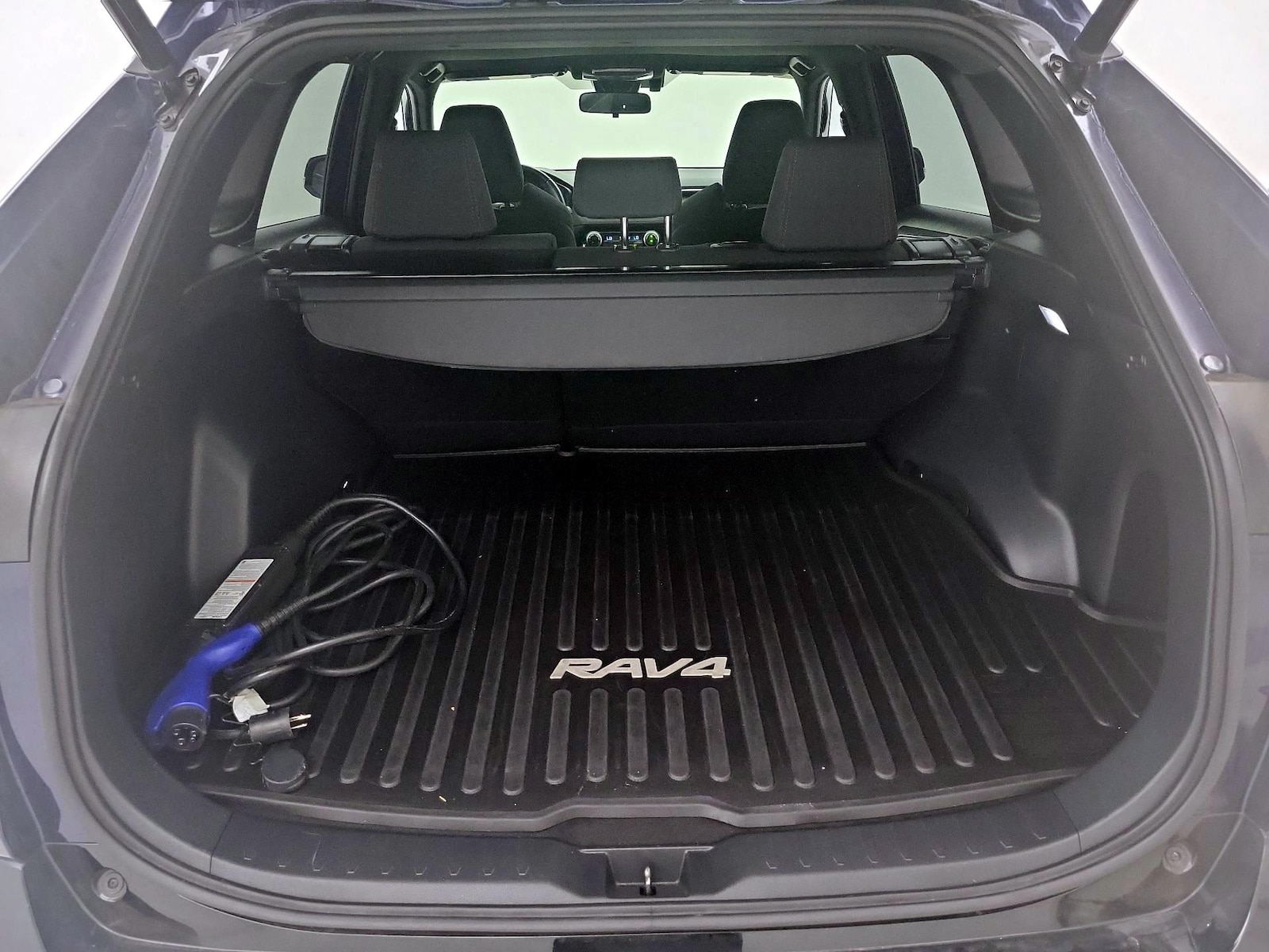 2022 Toyota RAV4 SE - Photo 22