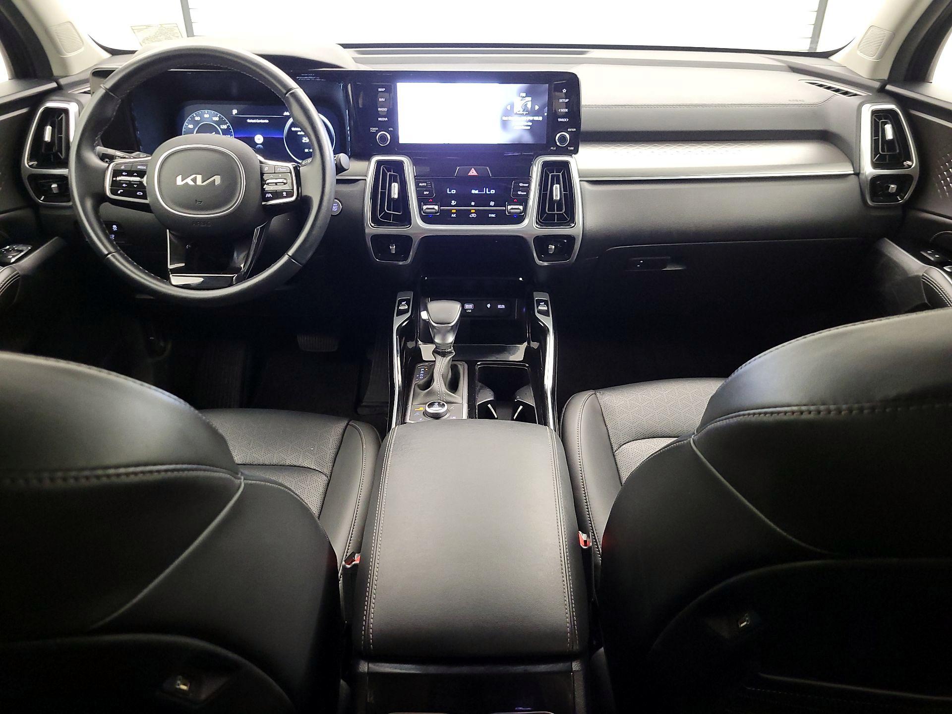 Thumbnail: 2023 Kia Sorento - 9