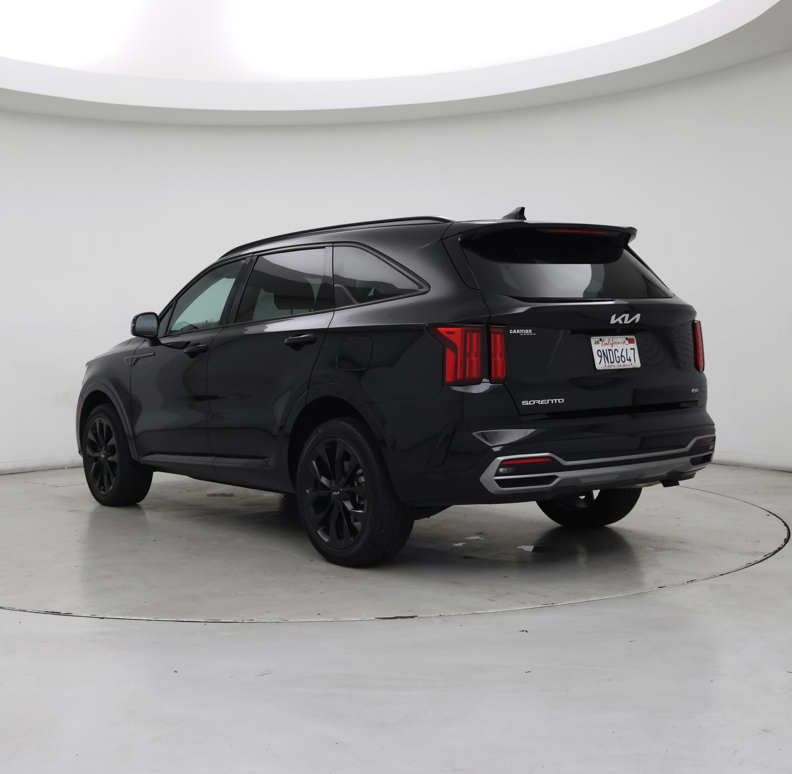 Thumbnail: 2023 Kia Sorento - 2