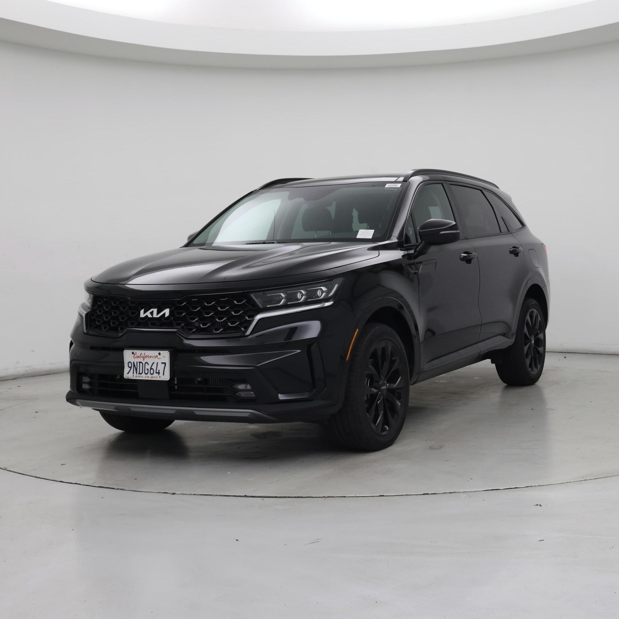 Thumbnail: 2023 Kia Sorento - 4