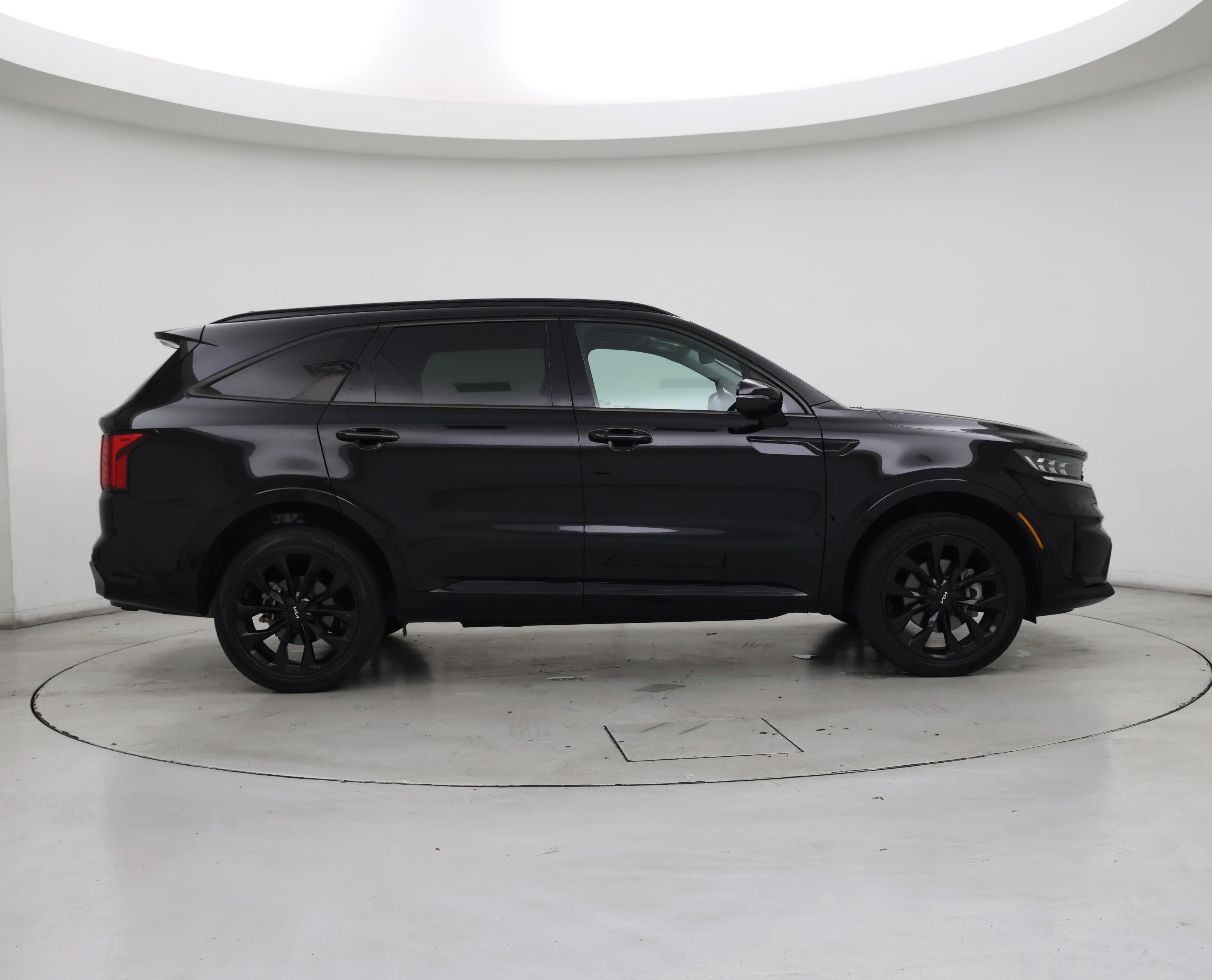 Thumbnail: 2023 Kia Sorento - 7