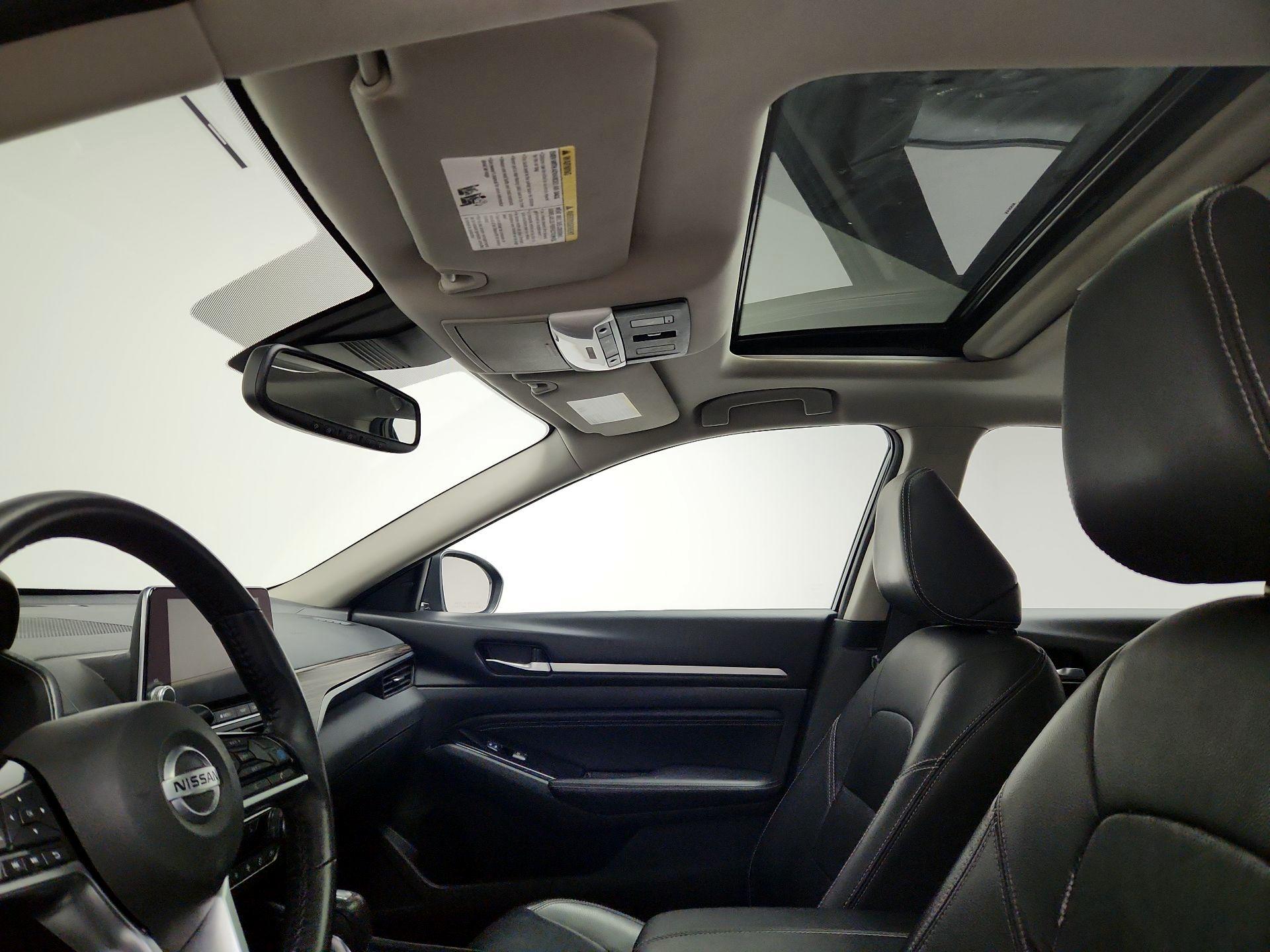 Thumbnail: 2020 Nissan Altima - 20