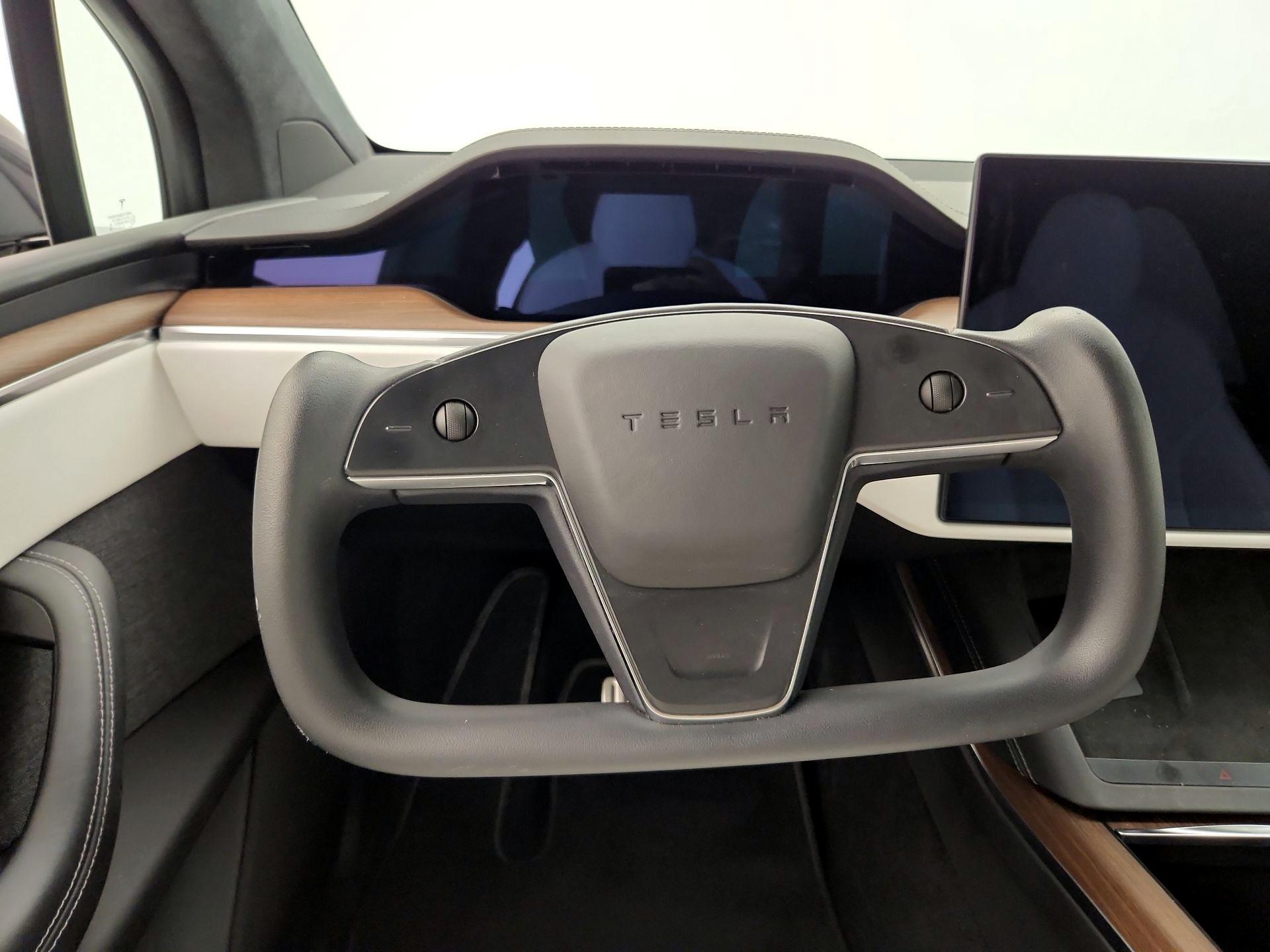 Thumbnail: 2023 Tesla Model X - 10