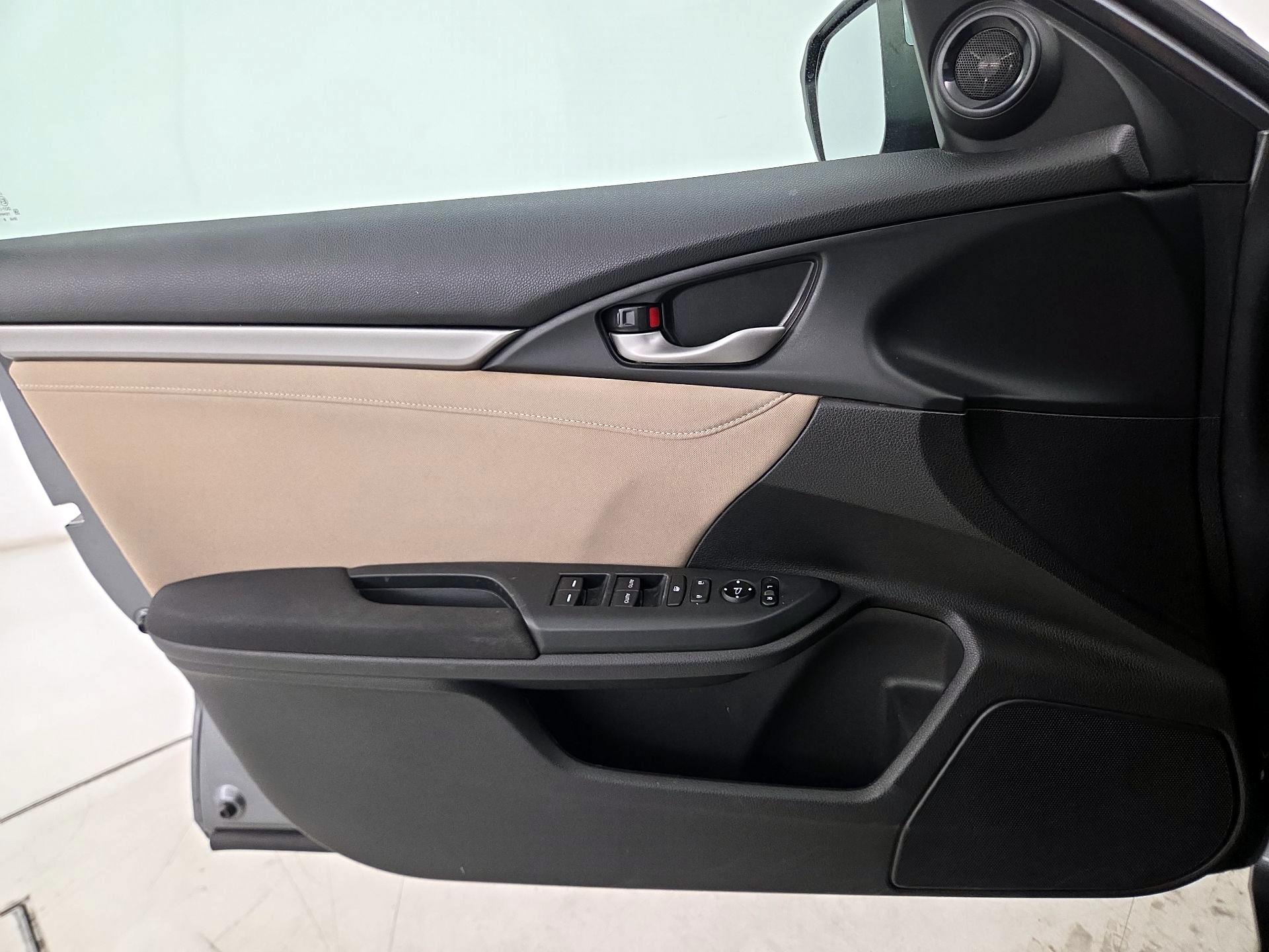 Thumbnail: 2018 Honda Civic - 12