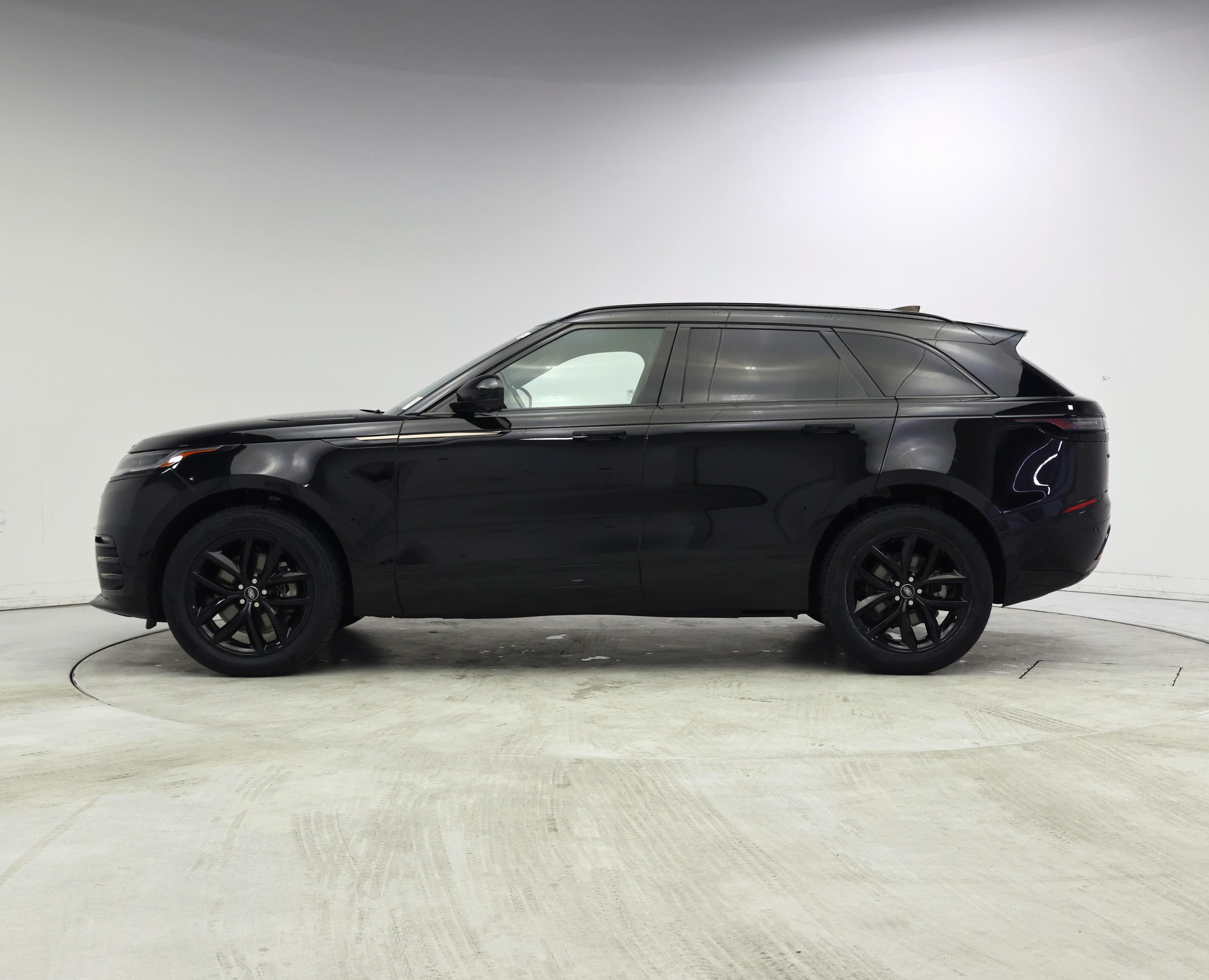 Thumbnail: 2024 Land Rover Range Rover Velar - 3