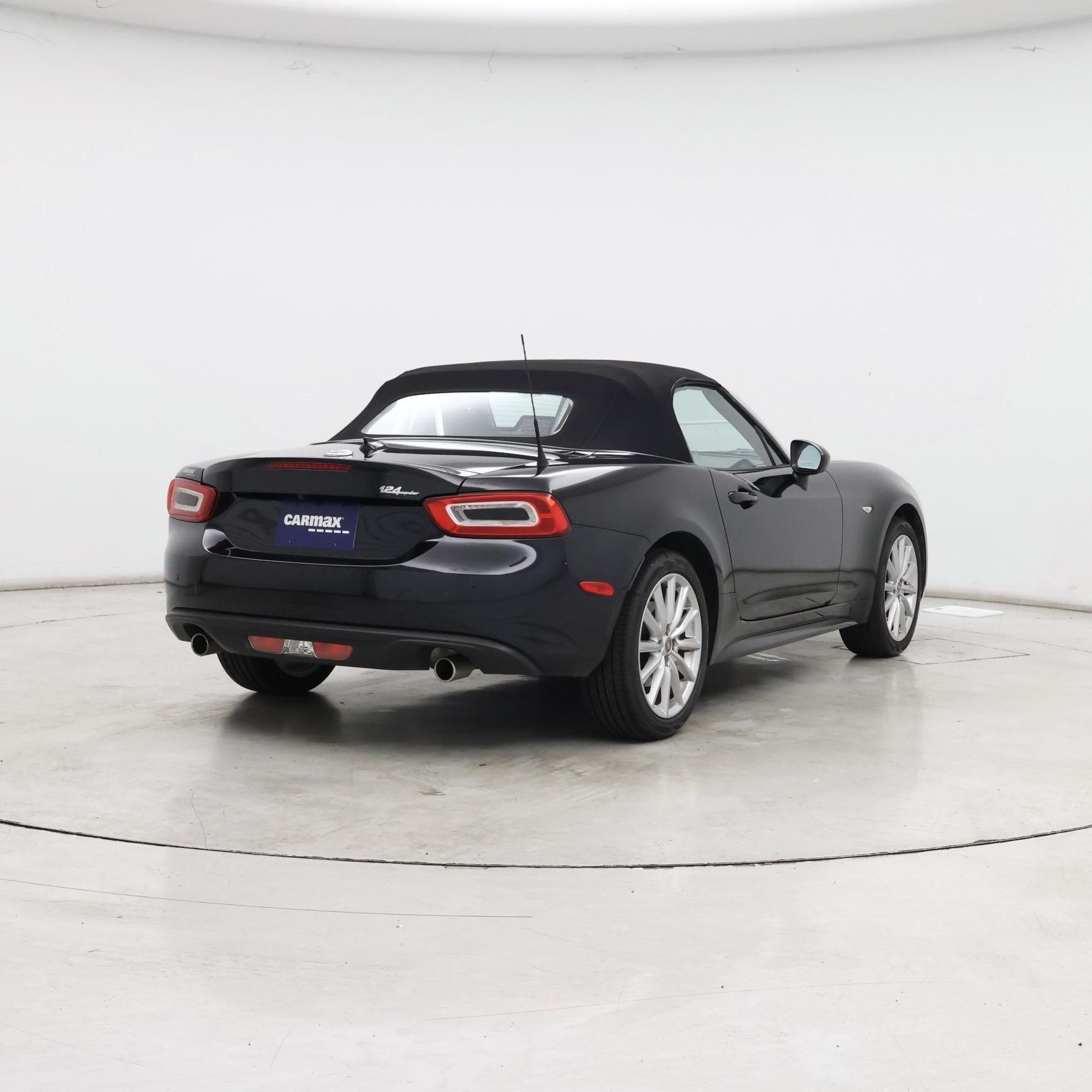 Thumbnail: 2018 Fiat 124 Spider - 8