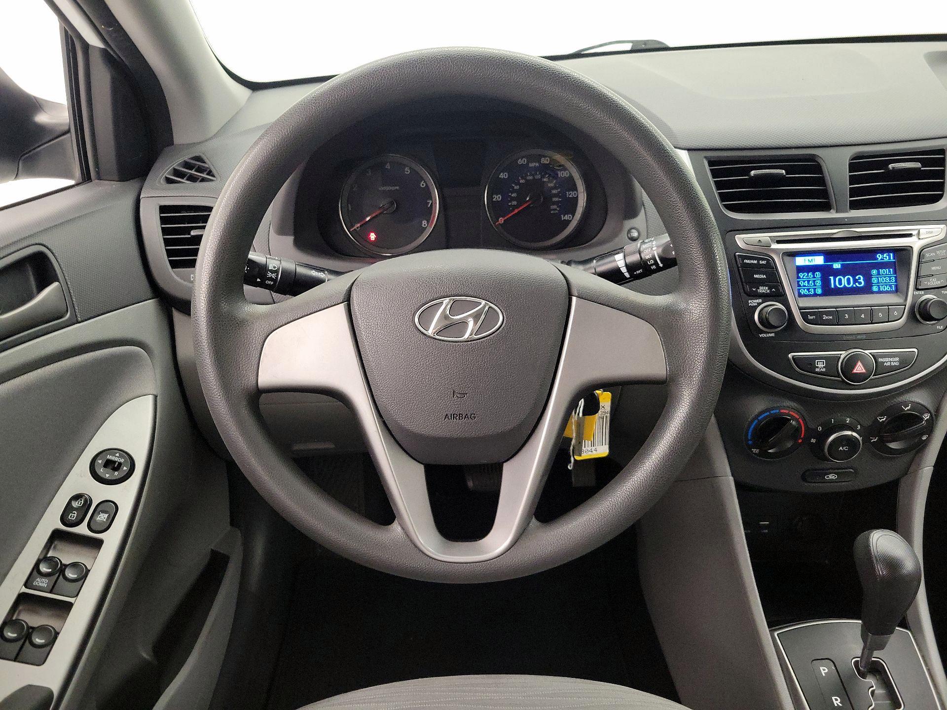 Thumbnail: 2016 Hyundai Accent - 10