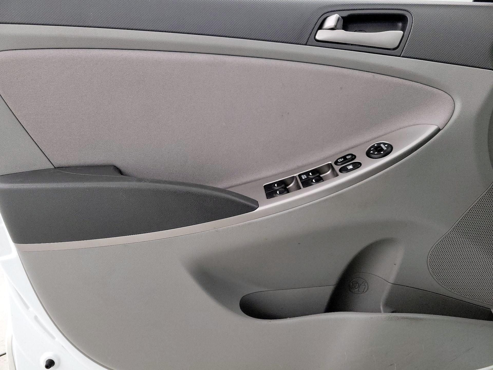 Thumbnail: 2016 Hyundai Accent - 12
