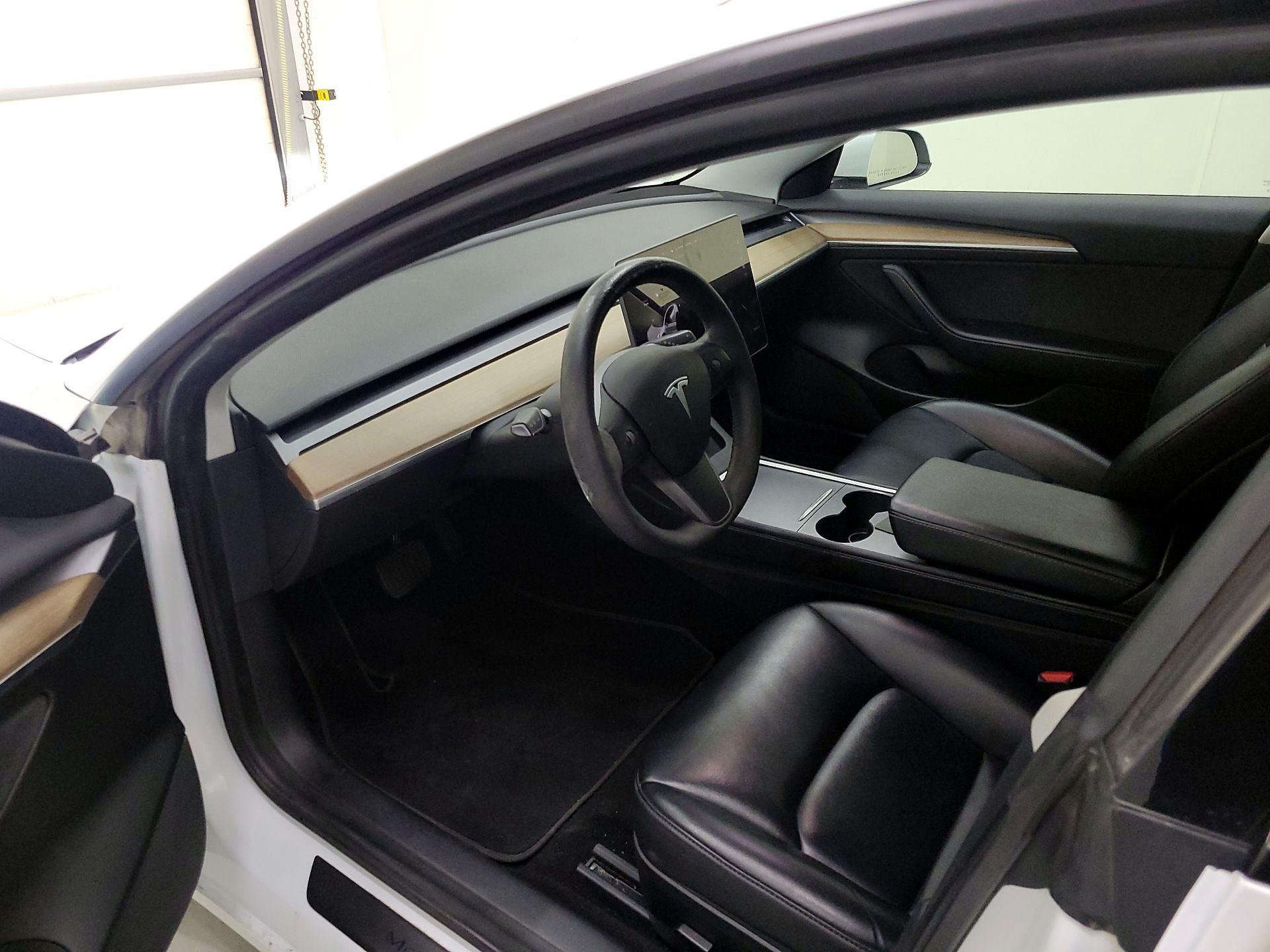 Thumbnail: 2021 Tesla Model 3 - 11