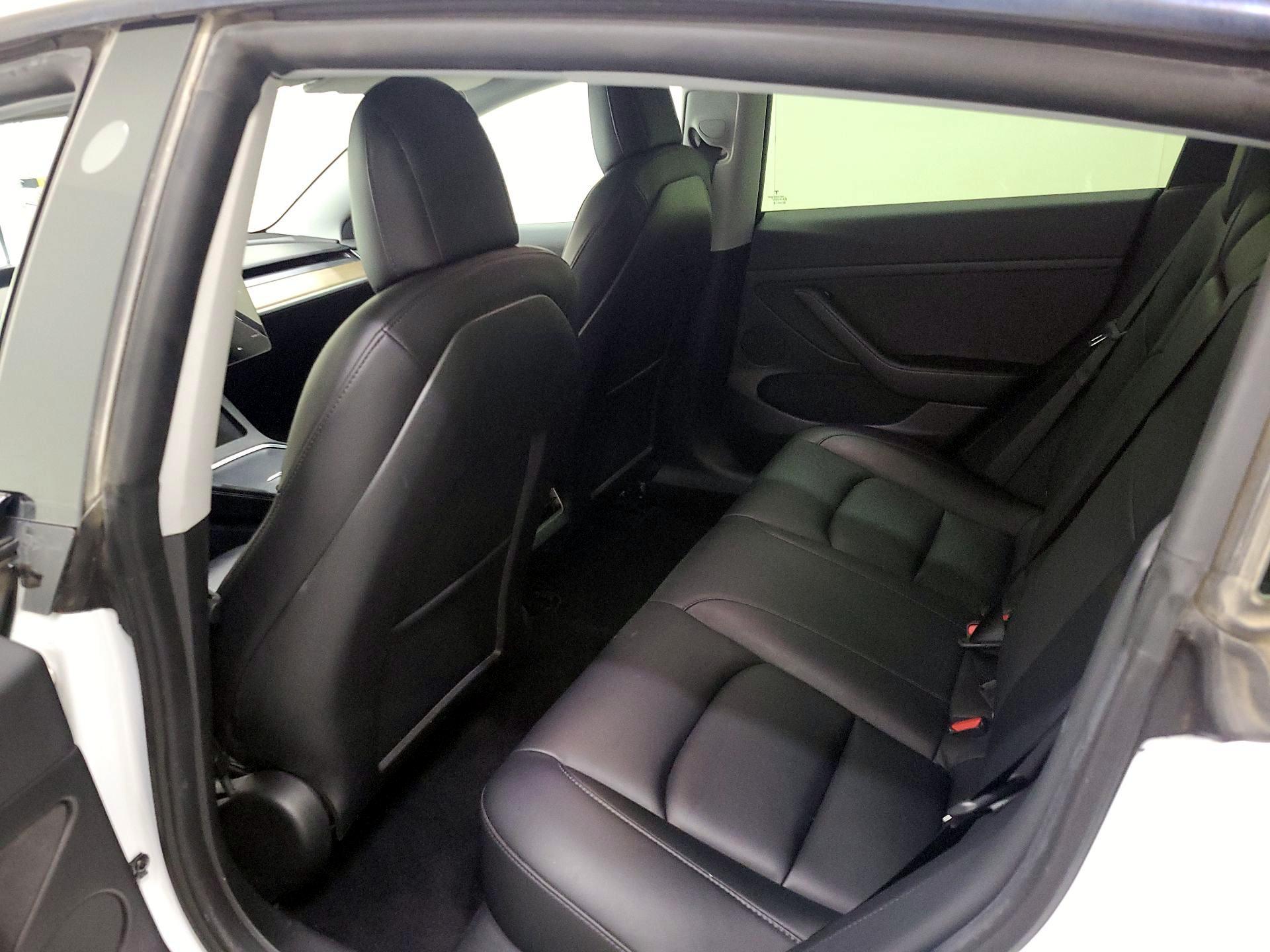 Thumbnail: 2021 Tesla Model 3 - 19