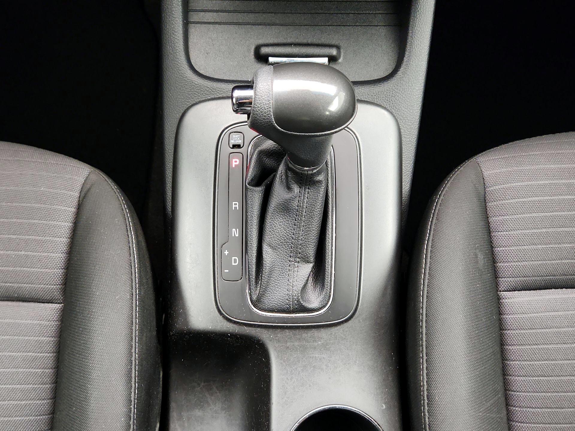 Thumbnail: 2015 Kia Forte - 16