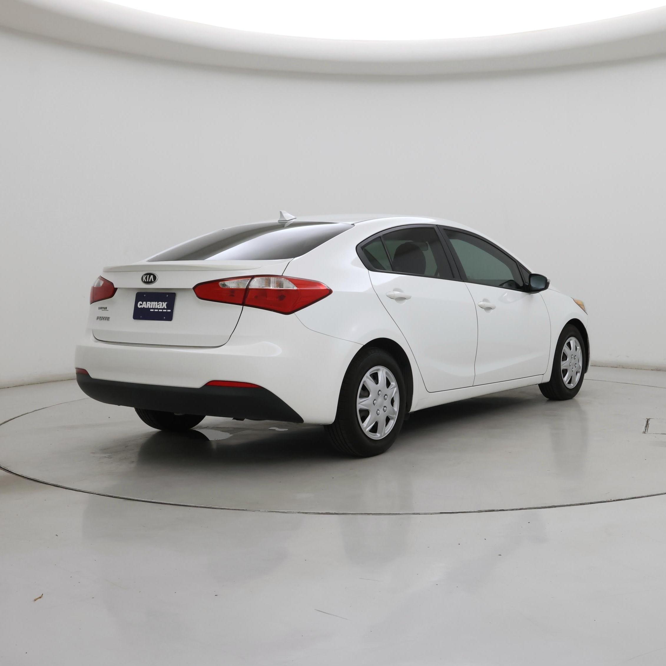 Thumbnail: 2015 Kia Forte - 8