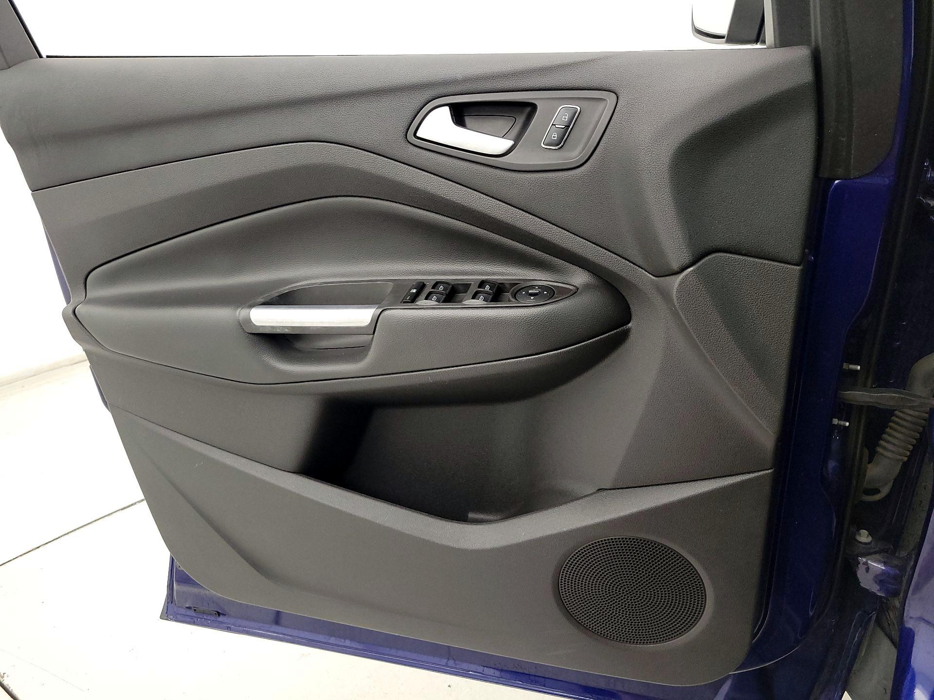 Thumbnail: 2015 Ford Escape - 12