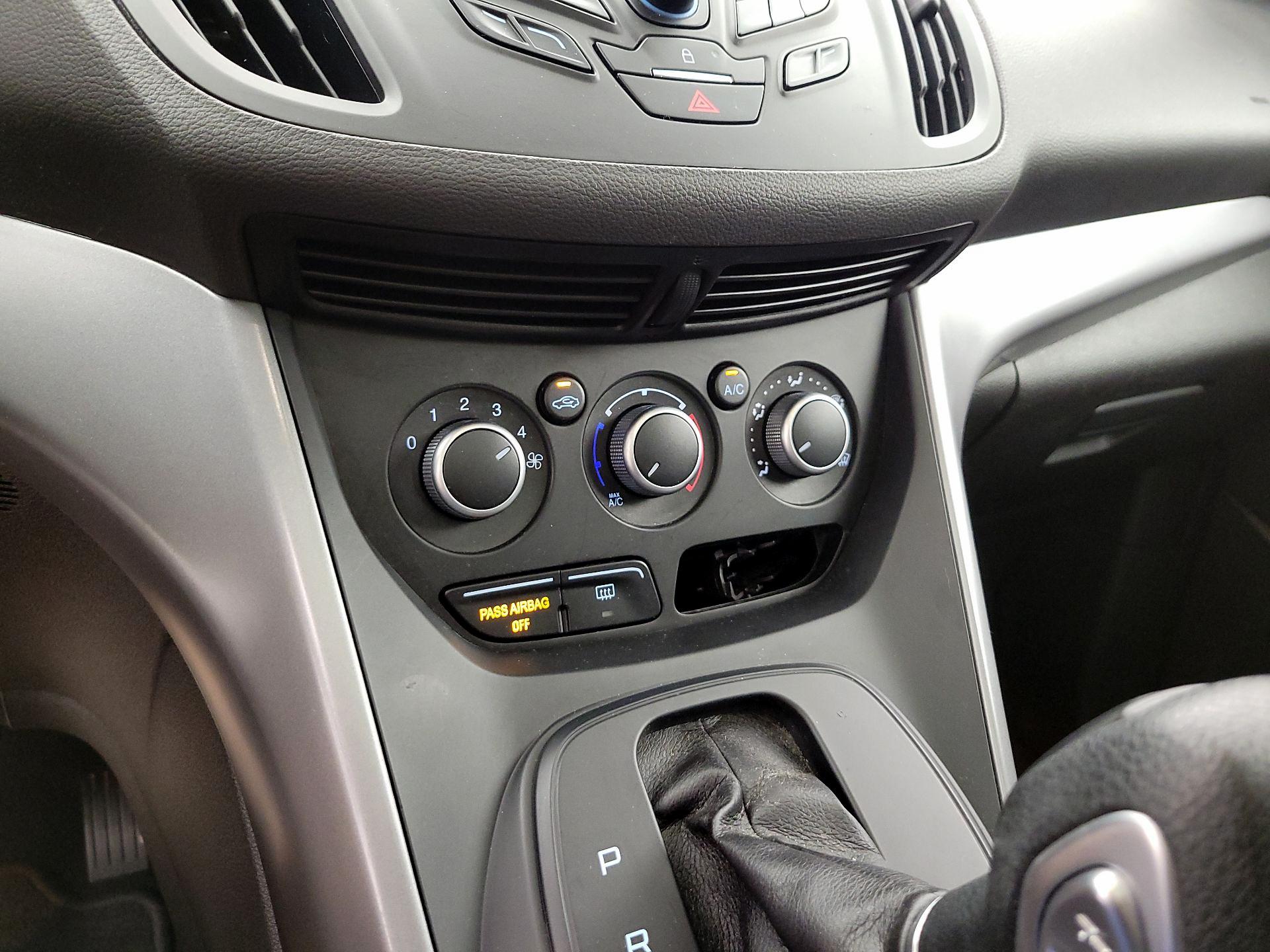 Thumbnail: 2015 Ford Escape - 16