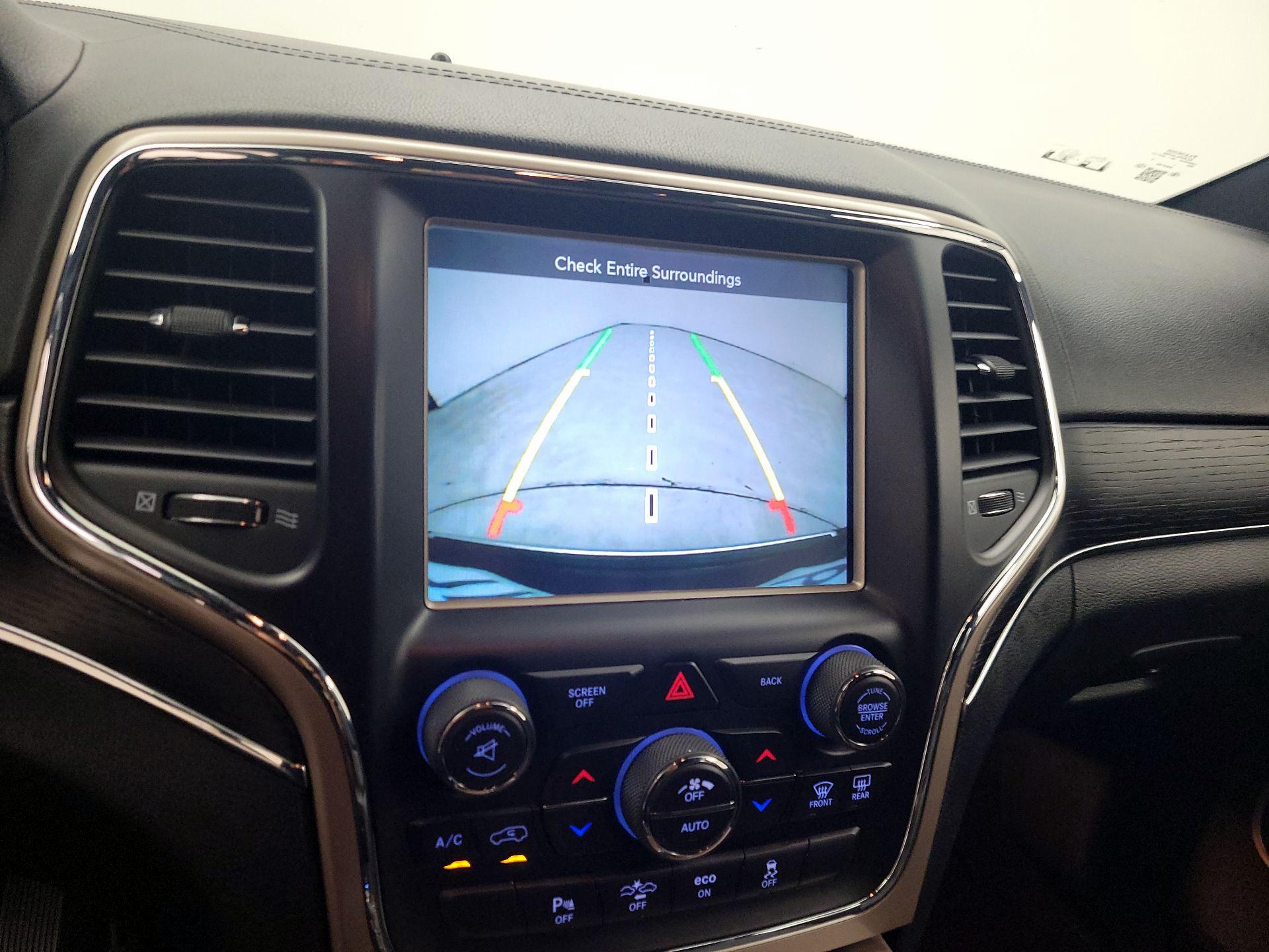 Thumbnail: 2015 Jeep Grand Cherokee - 14