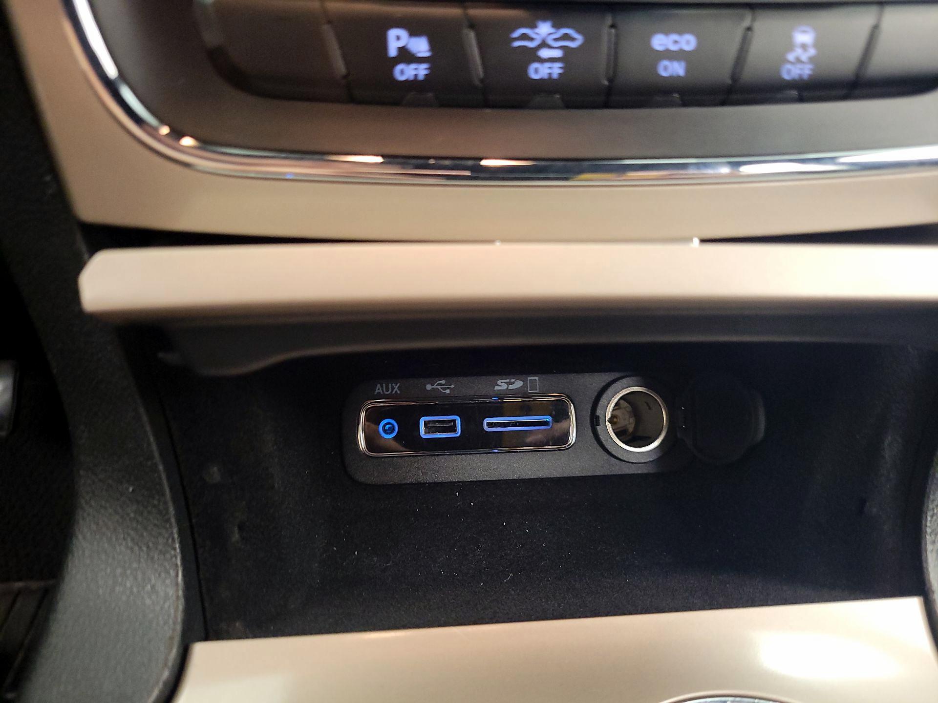 Thumbnail: 2015 Jeep Grand Cherokee - 18