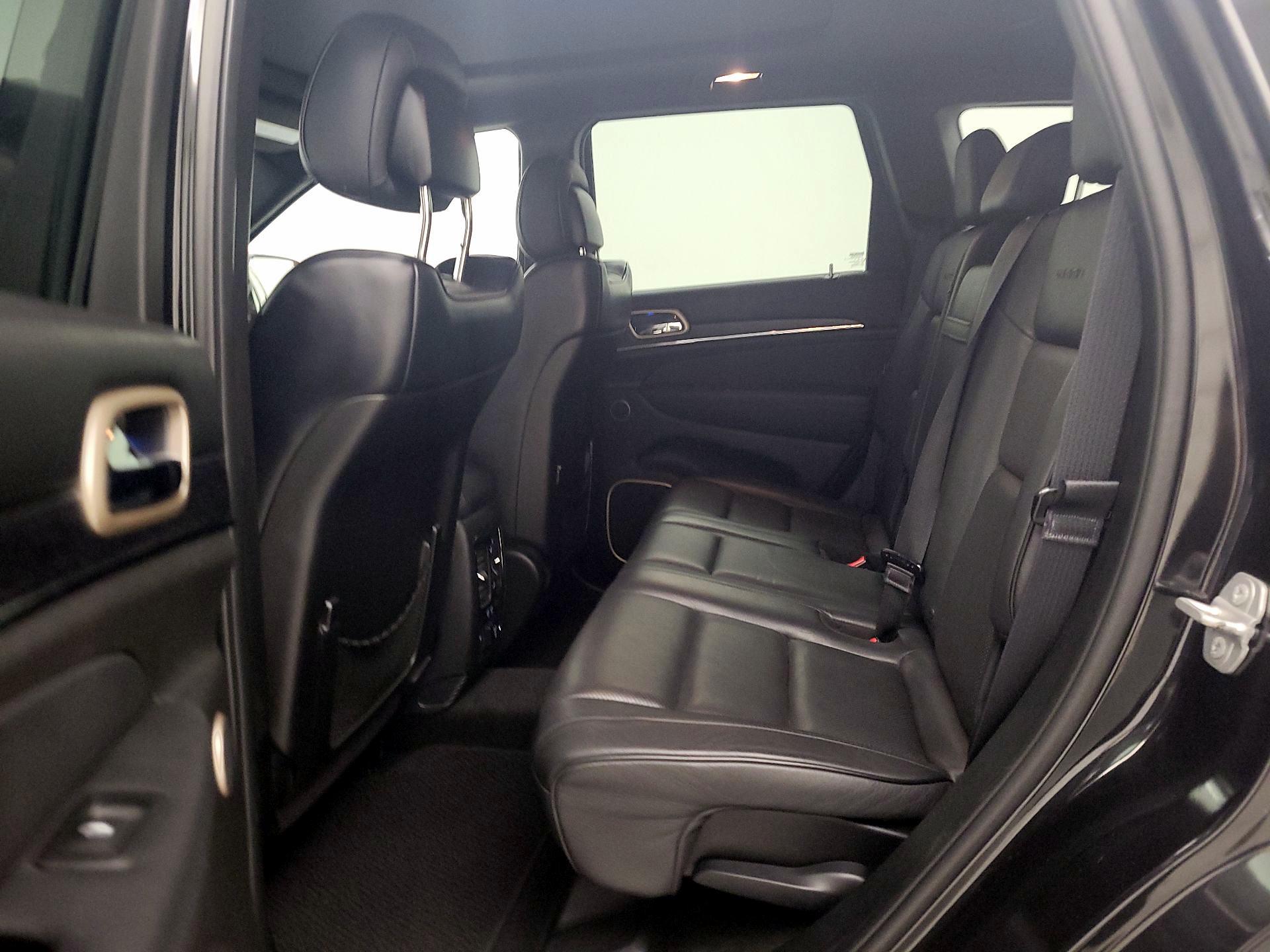 Thumbnail: 2015 Jeep Grand Cherokee - 19