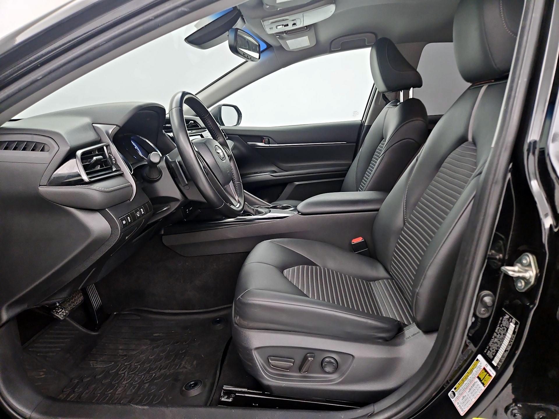 Thumbnail: 2019 Toyota Camry - 11
