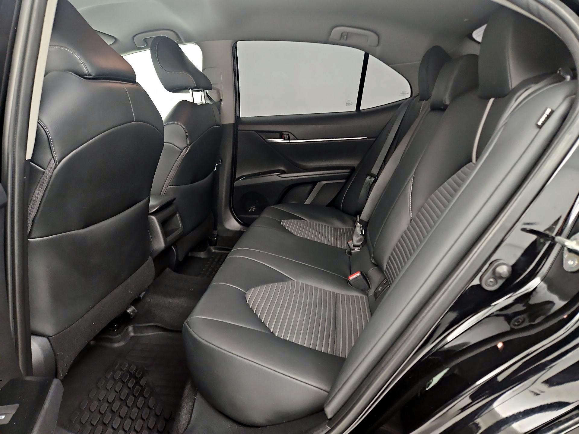 Thumbnail: 2019 Toyota Camry - 19