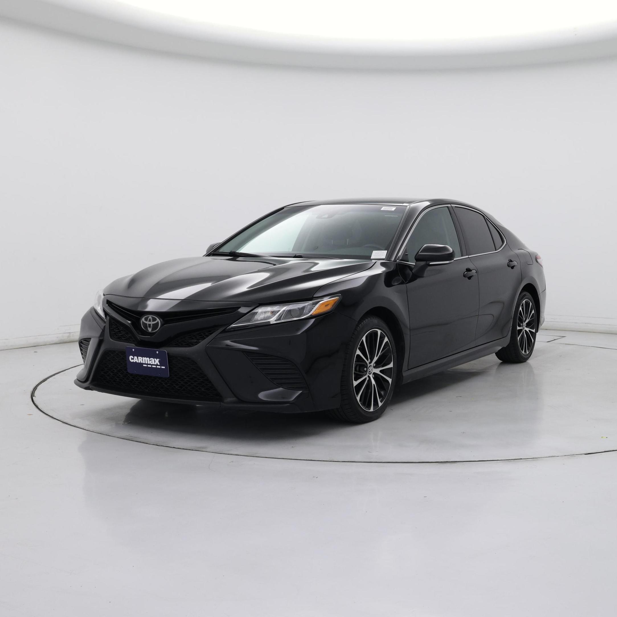 Thumbnail: 2019 Toyota Camry - 4