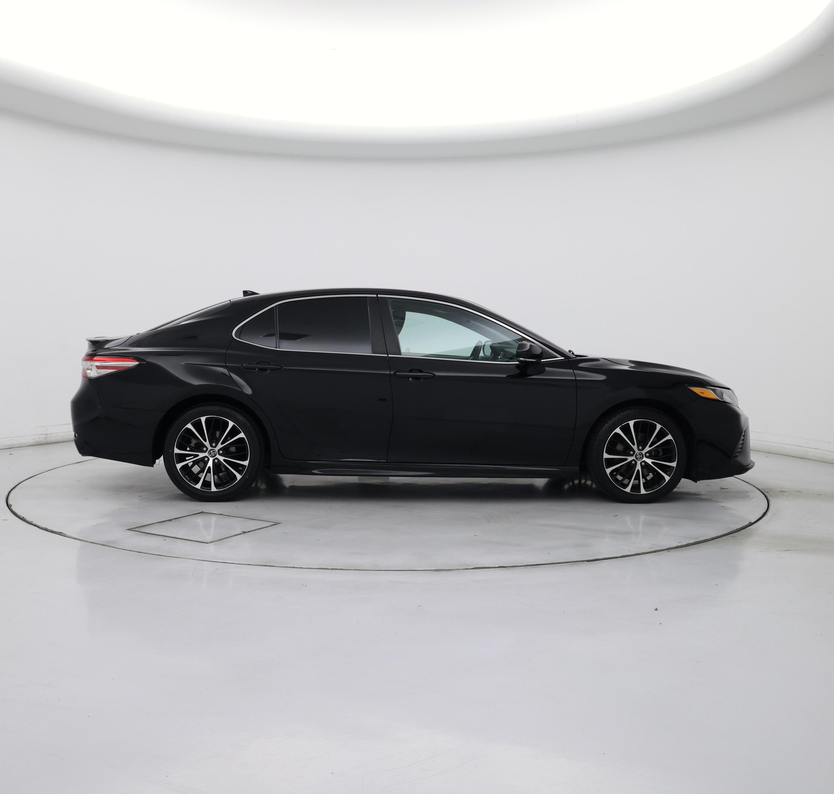 Thumbnail: 2019 Toyota Camry - 7