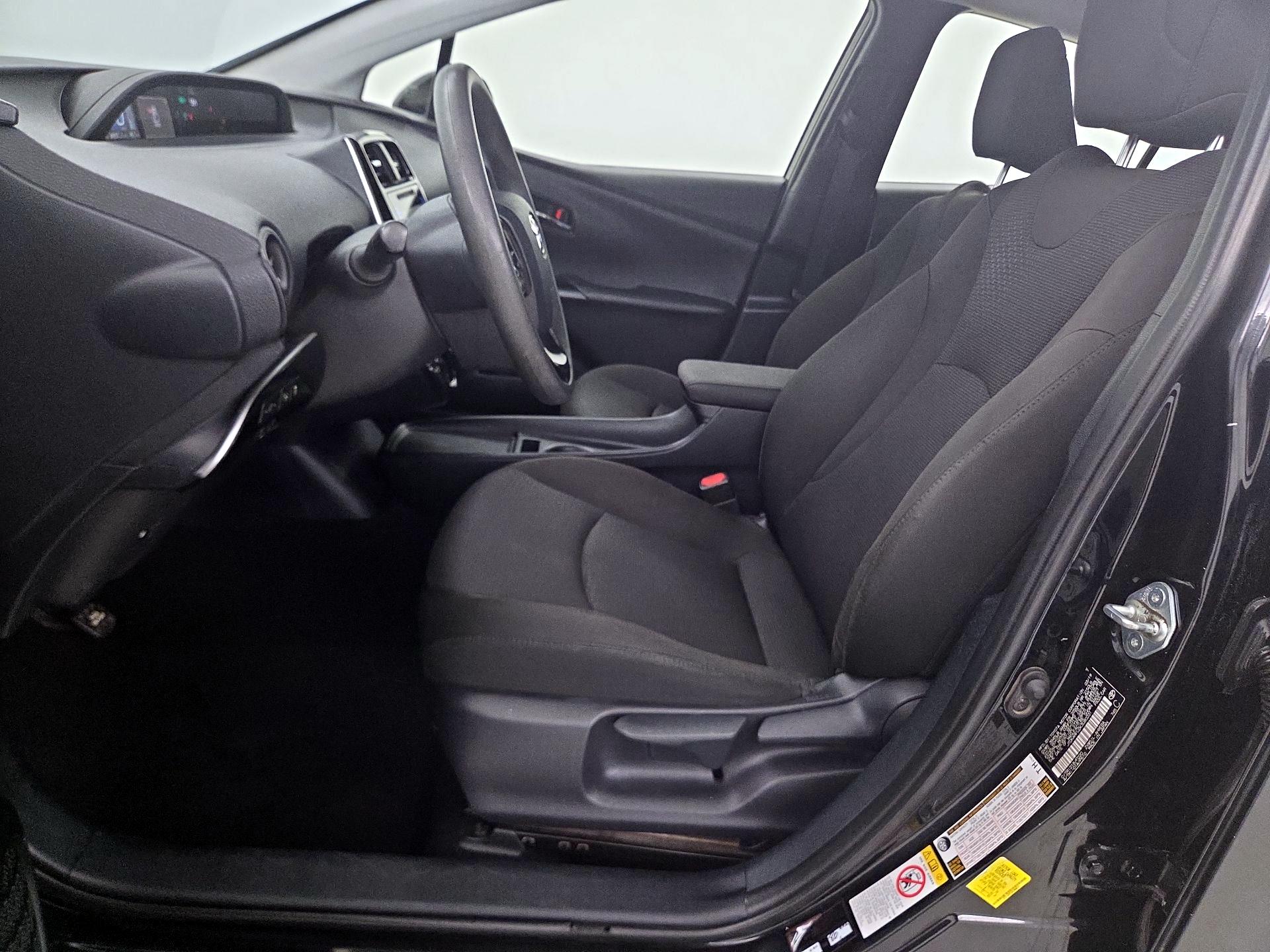 Thumbnail: 2019 Toyota Prius - 11