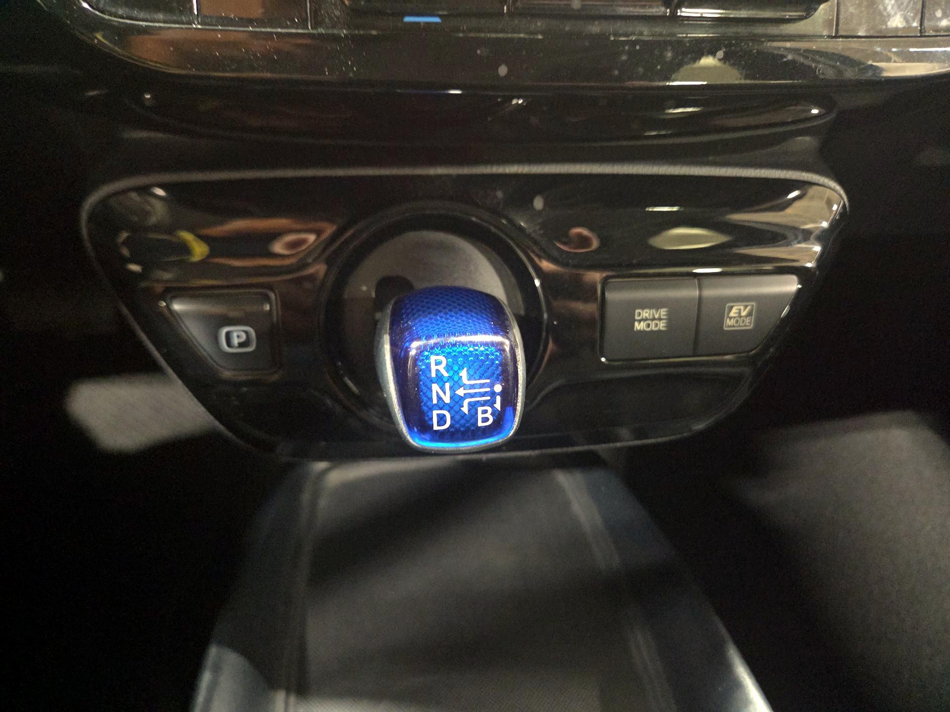 Thumbnail: 2019 Toyota Prius - 16