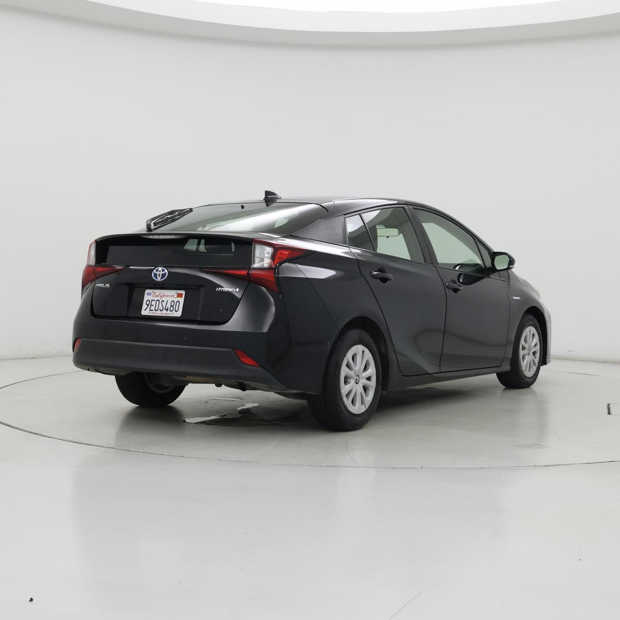 Thumbnail: 2019 Toyota Prius - 8