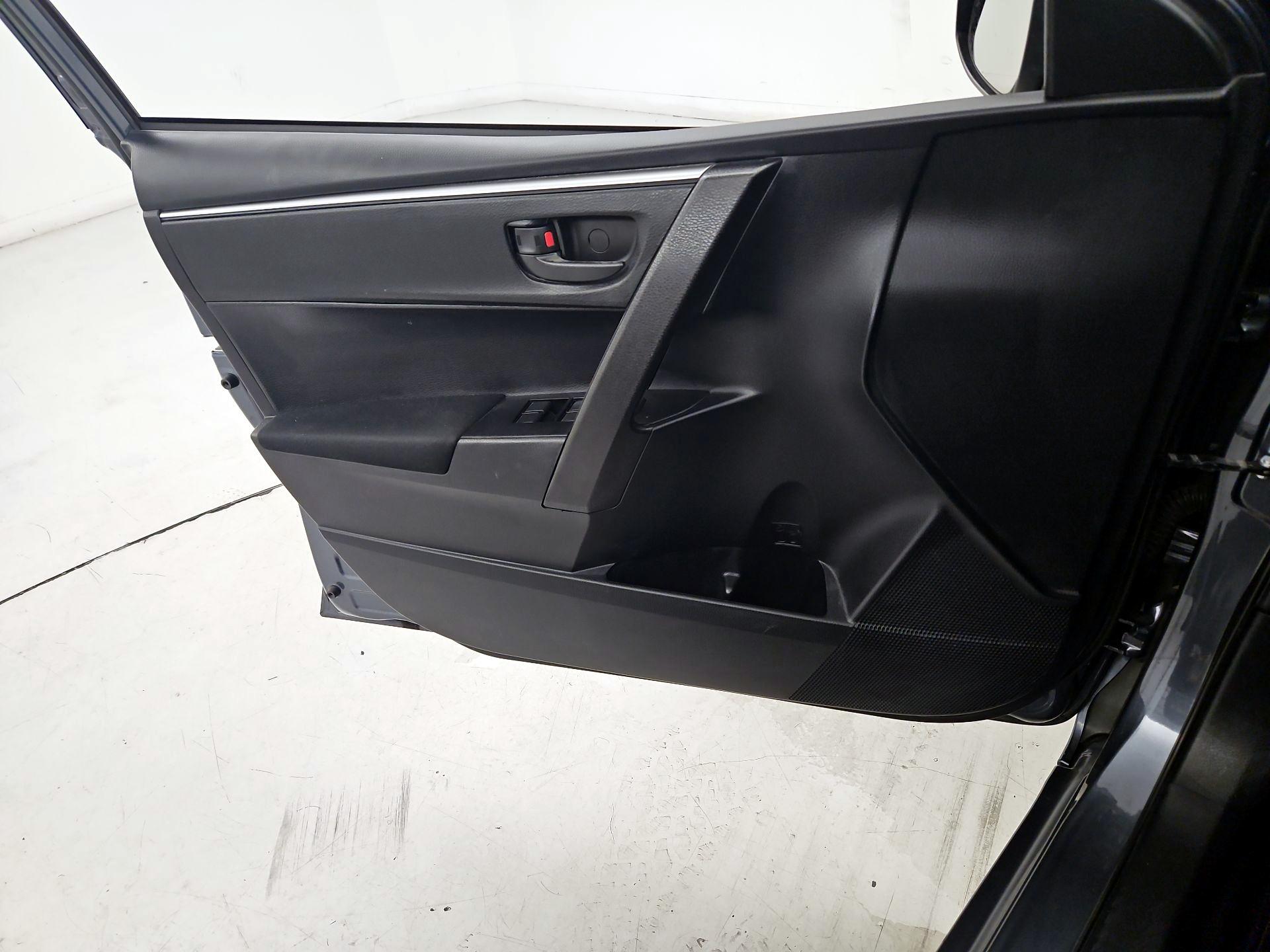 Thumbnail: 2014 Toyota Corolla - 12