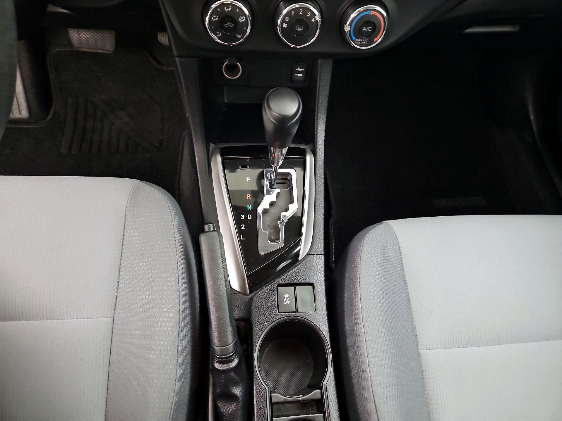 Thumbnail: 2014 Toyota Corolla - 16