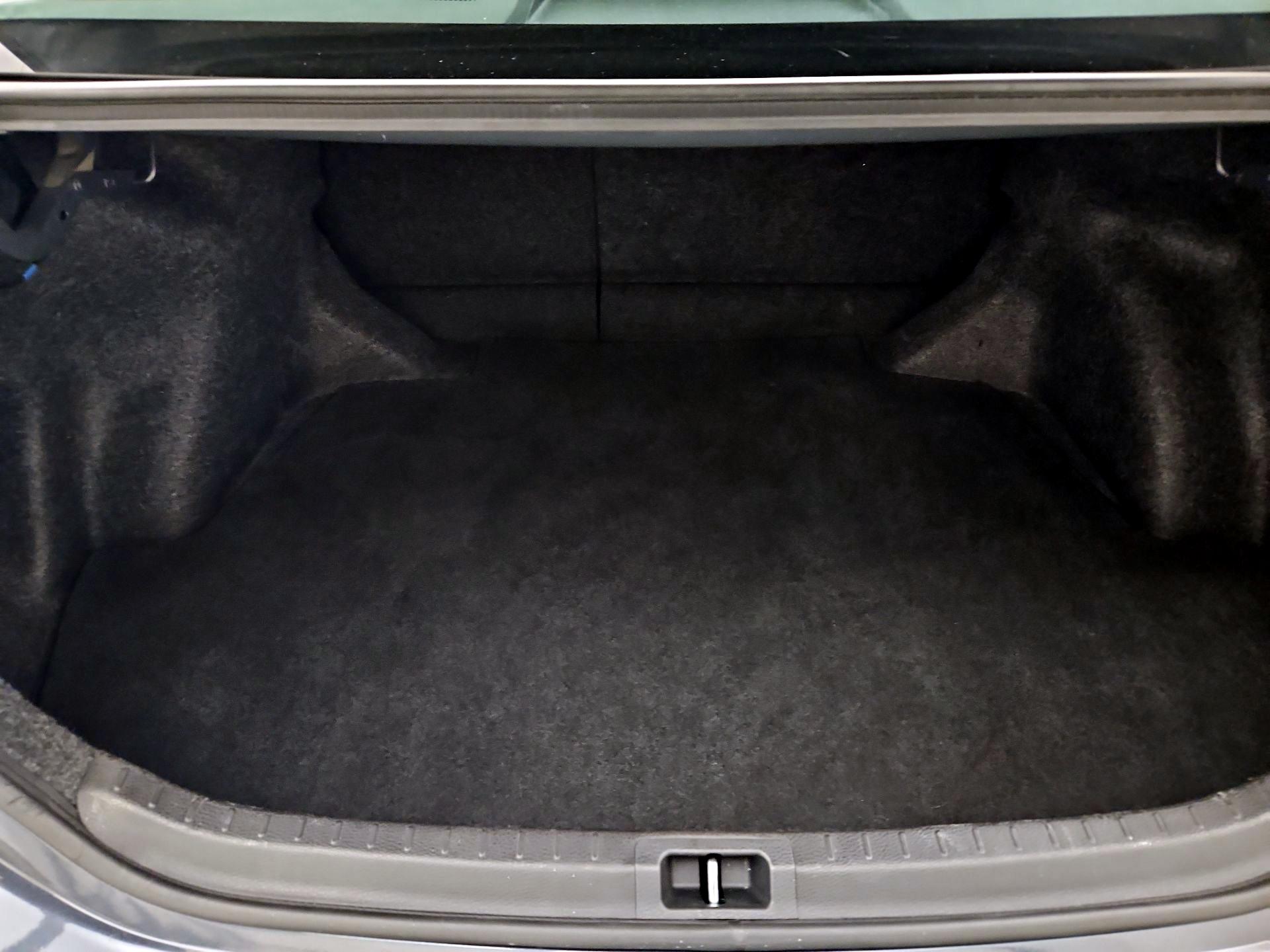 Thumbnail: 2014 Toyota Corolla - 19