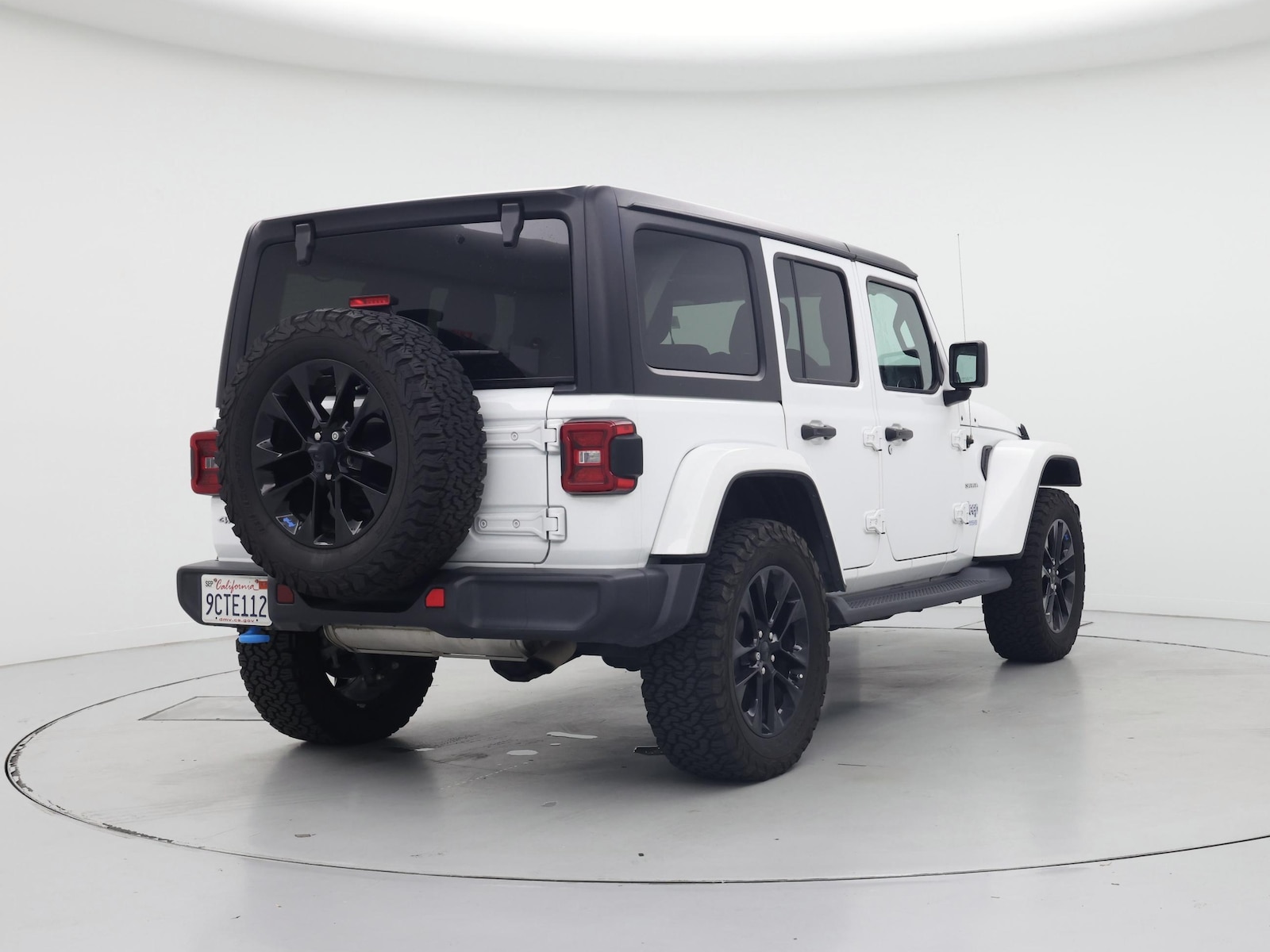 2022 Jeep Wrangler Unlimited Sahara 4XE - Photo 9
