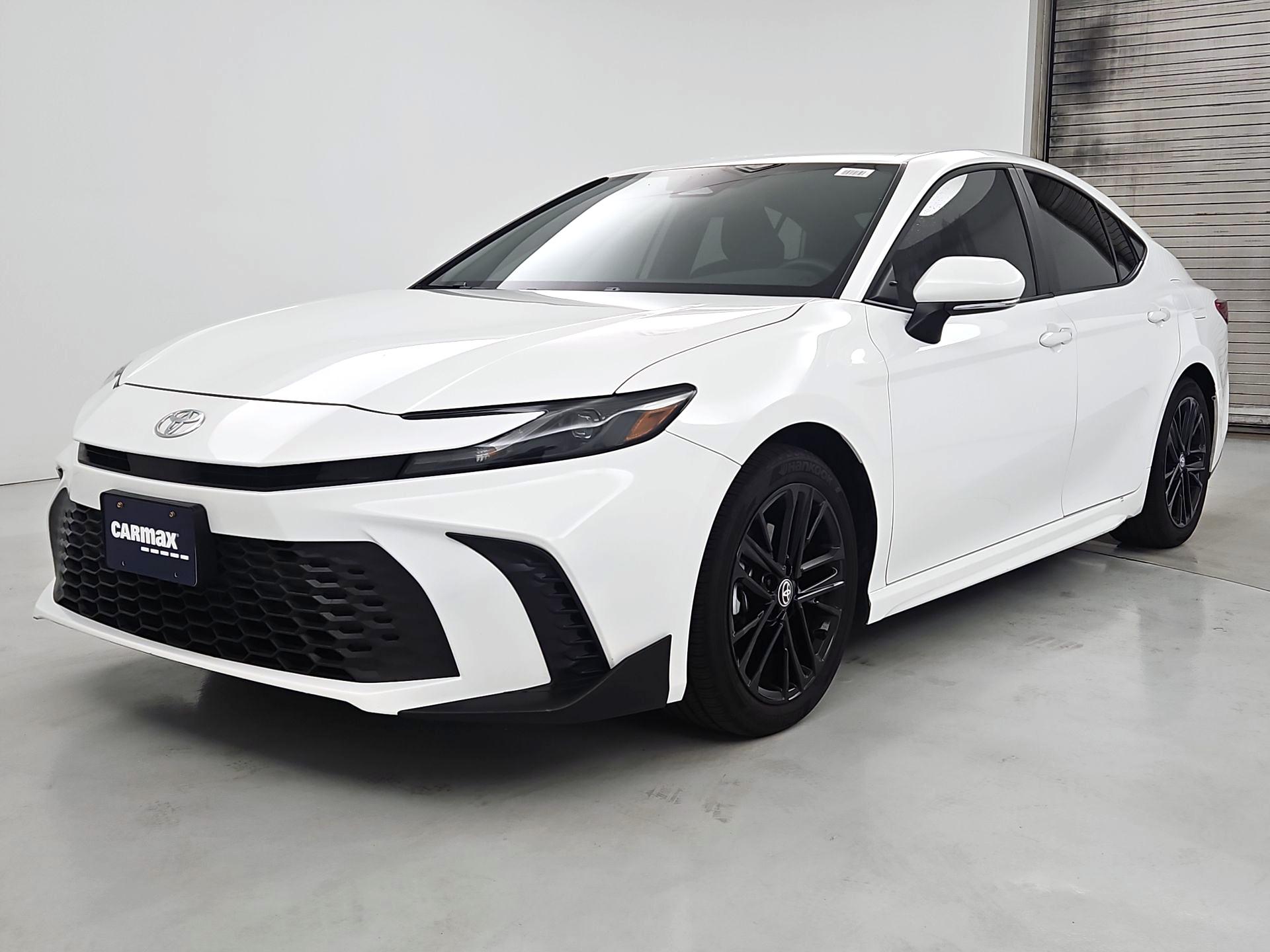 Thumbnail: 2025 Toyota Camry - 3