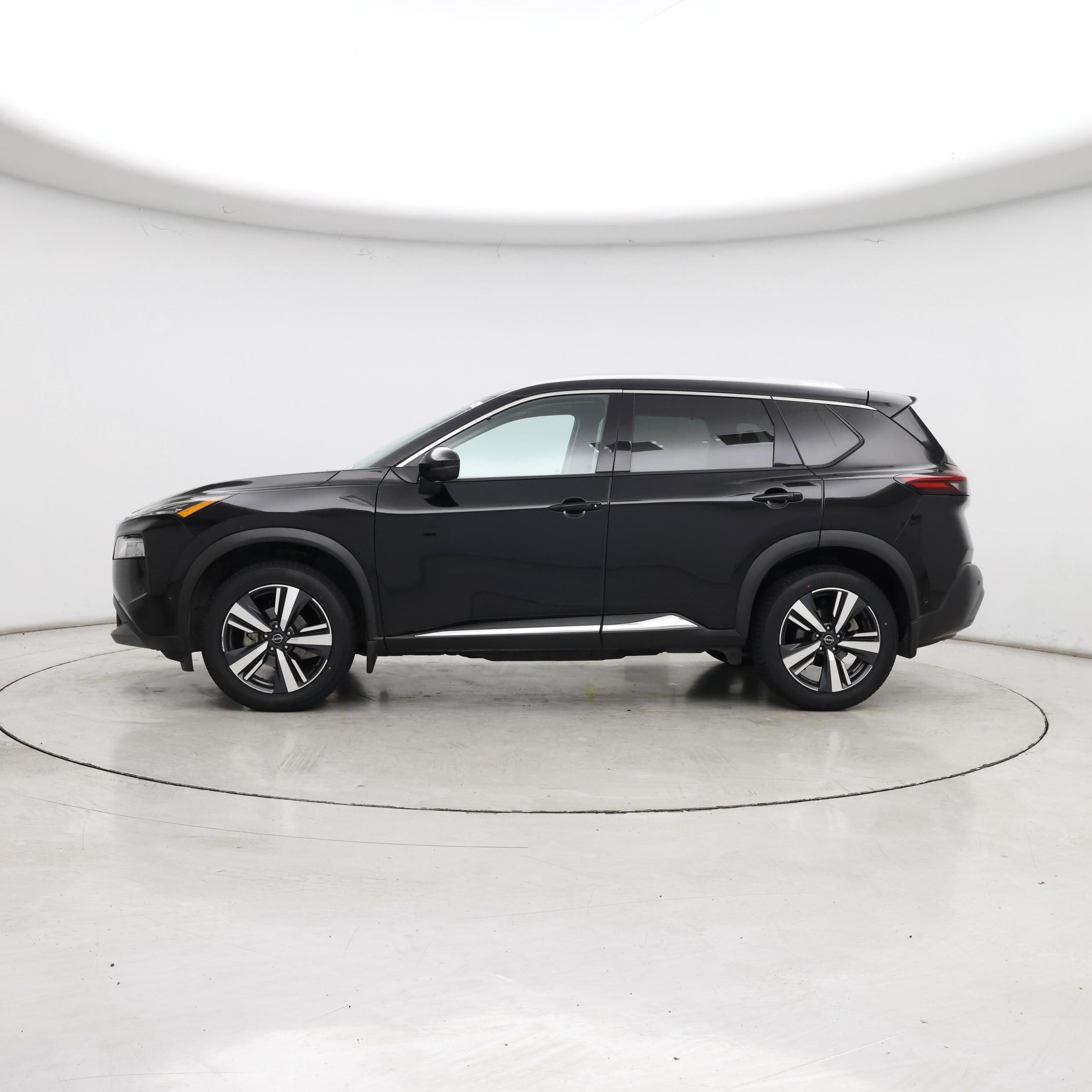 Thumbnail: 2022 Nissan Rogue - 3