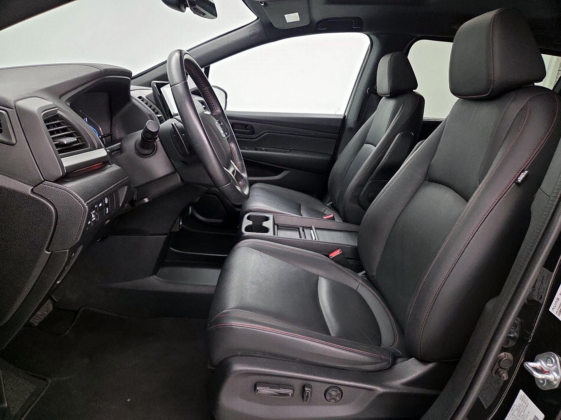 Thumbnail: 2023 Honda Odyssey - 11