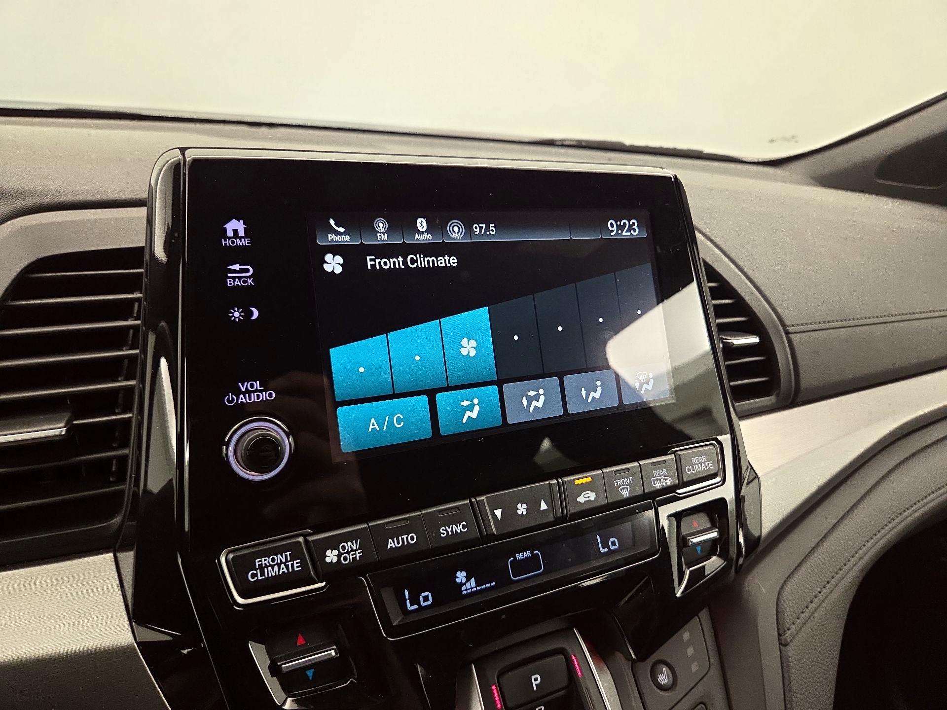 Thumbnail: 2023 Honda Odyssey - 16