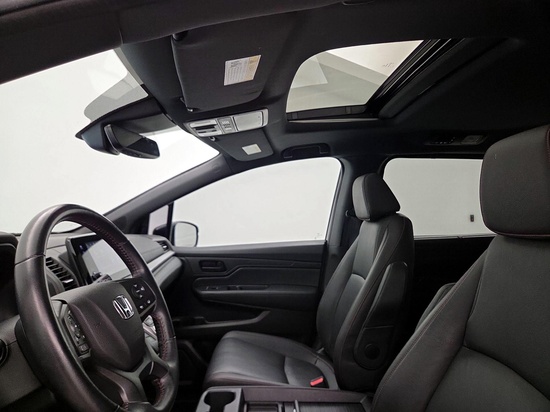 Thumbnail: 2023 Honda Odyssey - 19