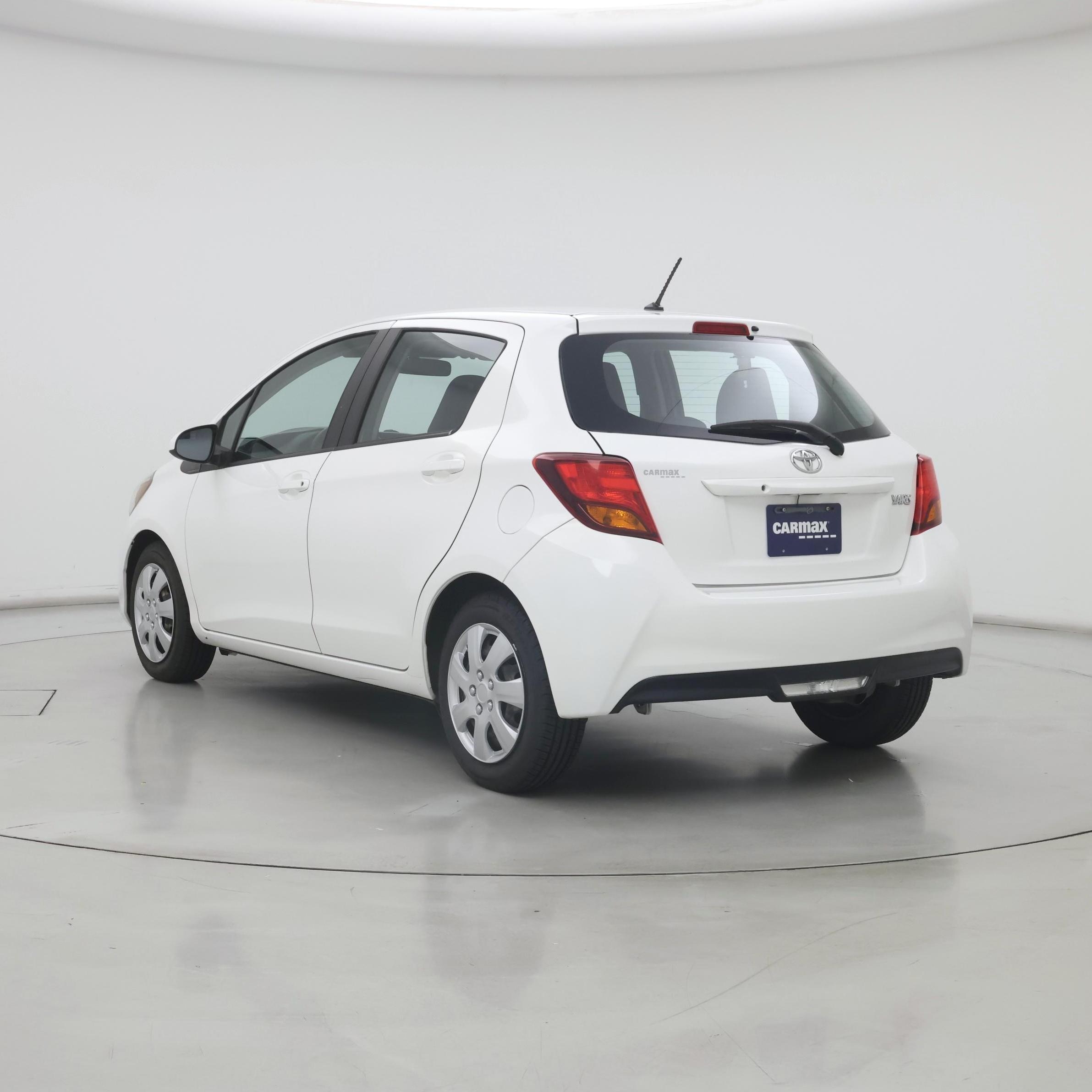 Thumbnail: 2015 Toyota Yaris - 2