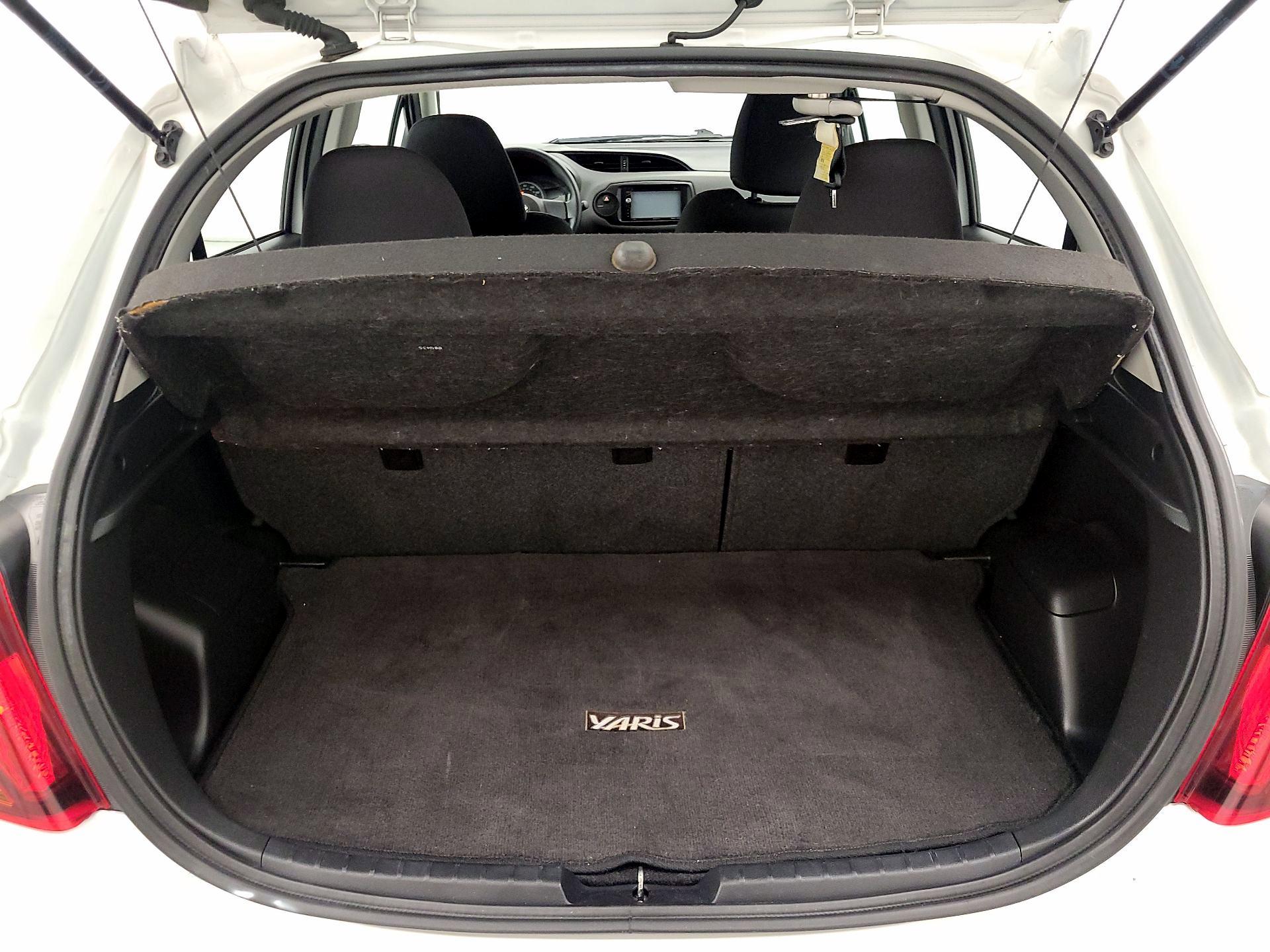 Thumbnail: 2015 Toyota Yaris - 20